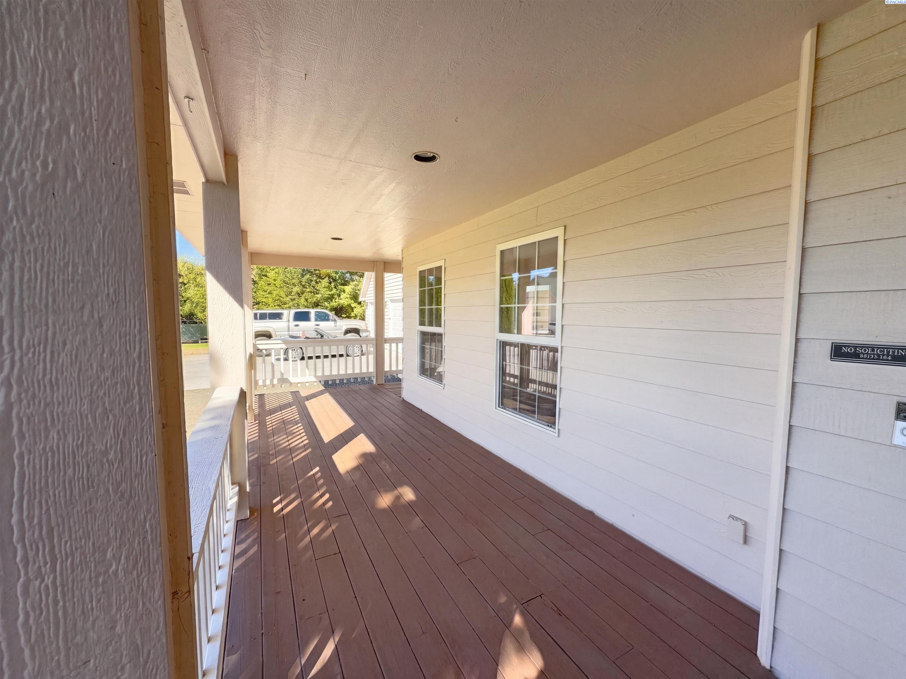 3003 Mt Stuart Ct, West Richland, WA 99353