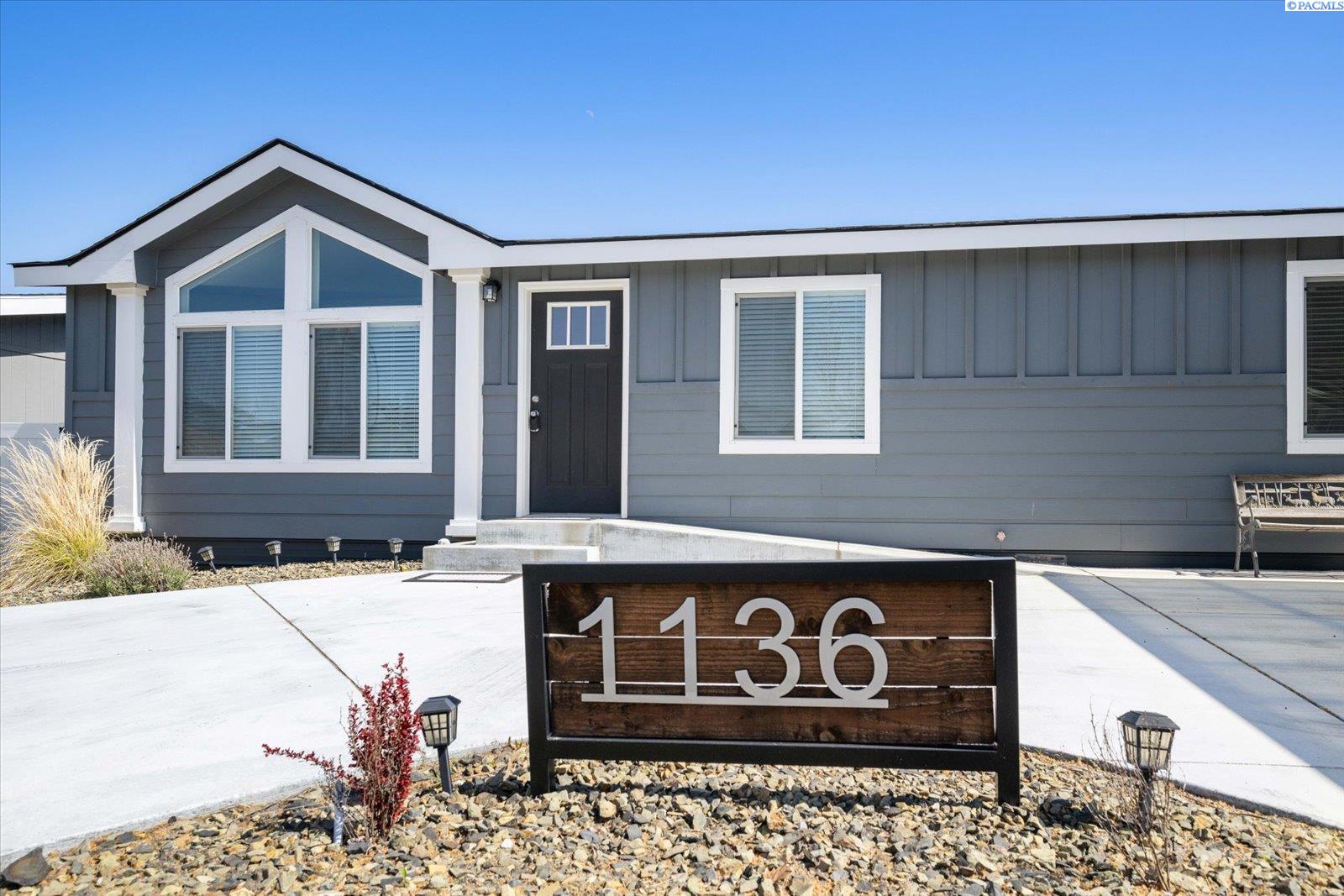 1136 Harrison Pl, Kennewick, WA 99336