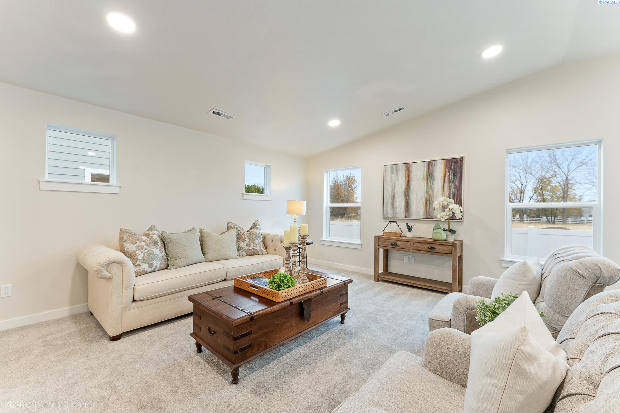 680 Snowking , Richland, WA 99352