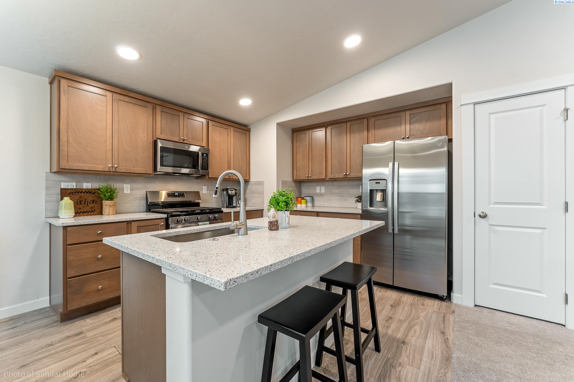 680 Snowking , Richland, WA 99352