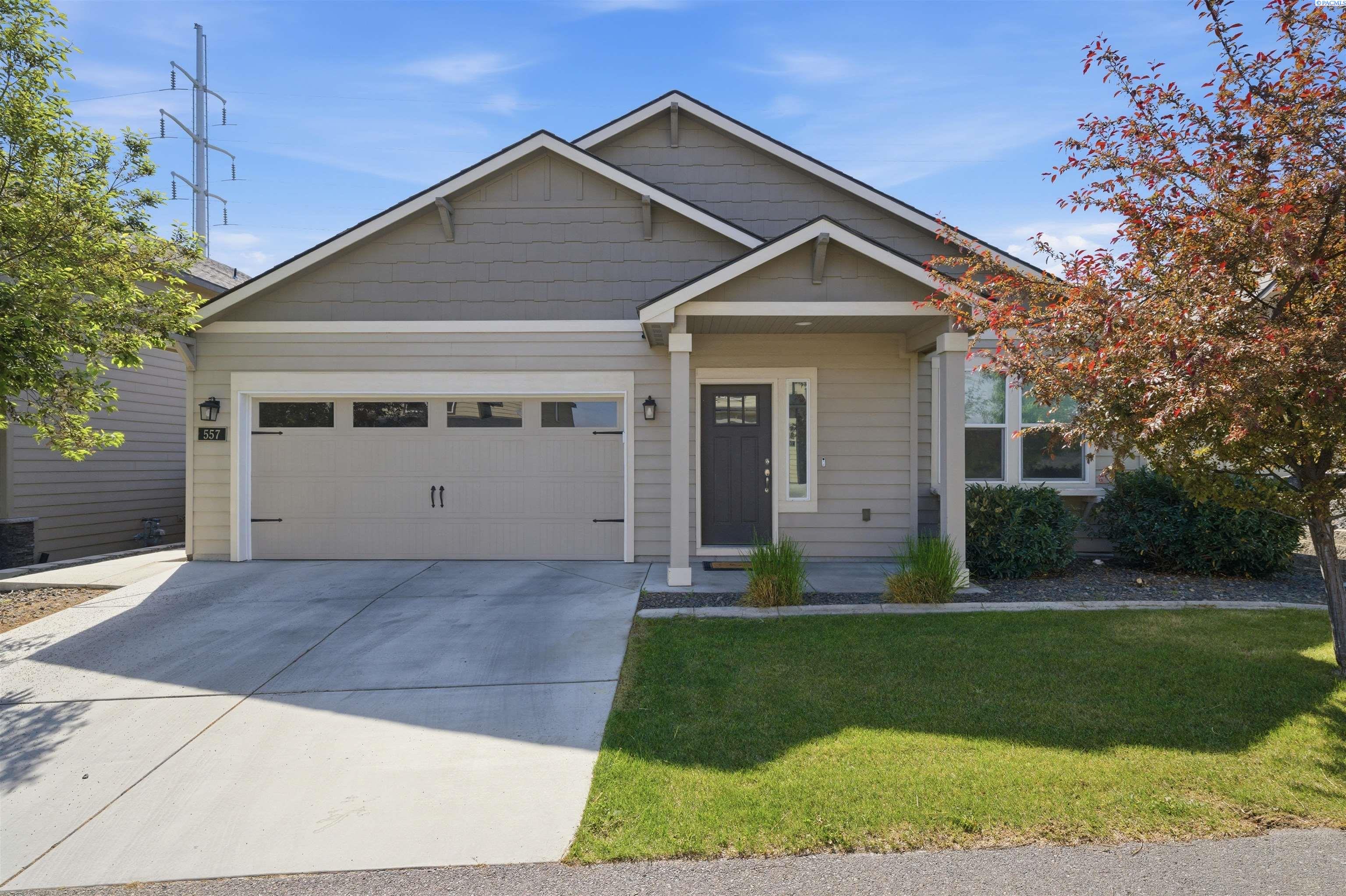 557 Roslyn Ct, Richland, WA 99352