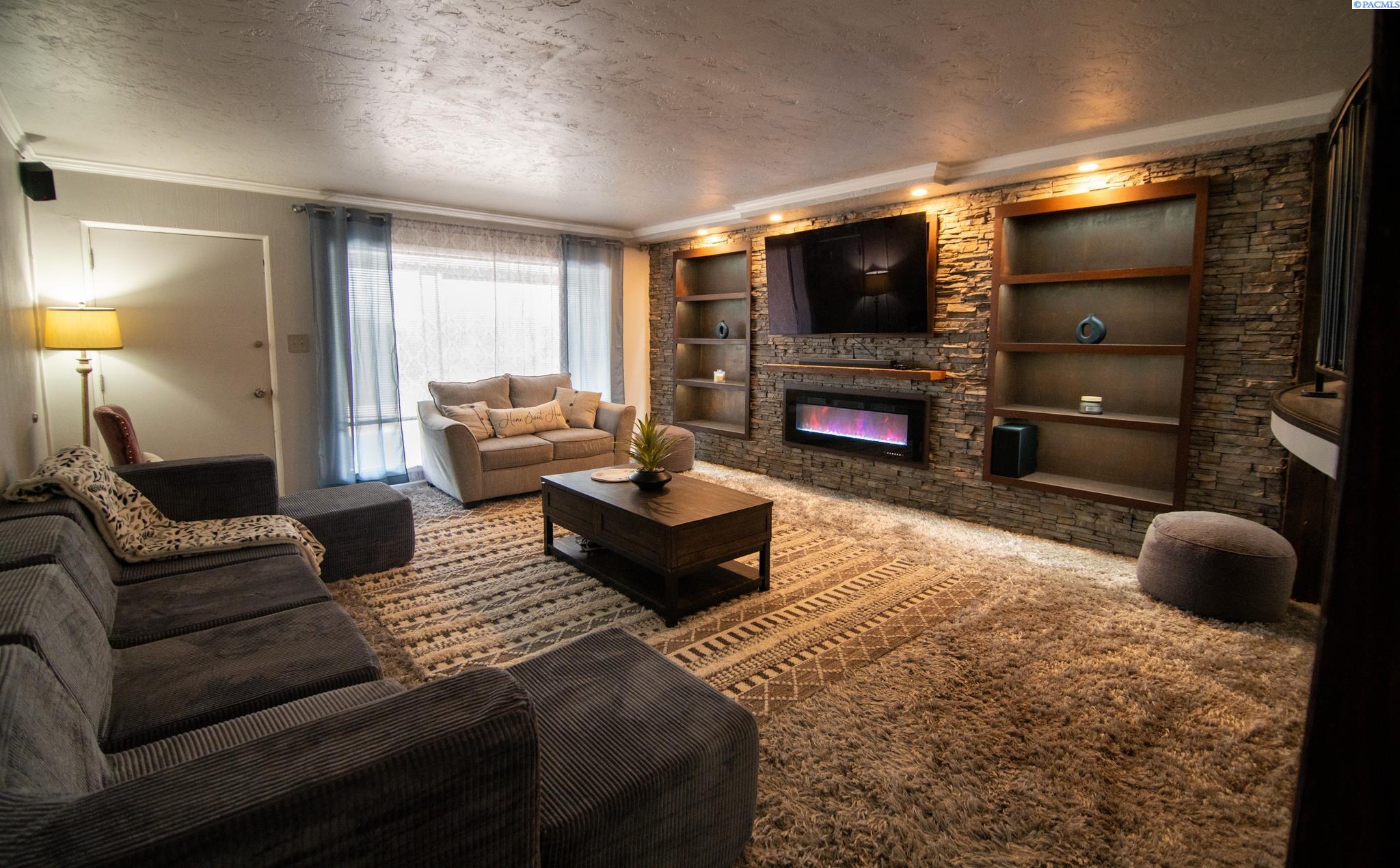 200 N Underwood, Kennewick WA 99336