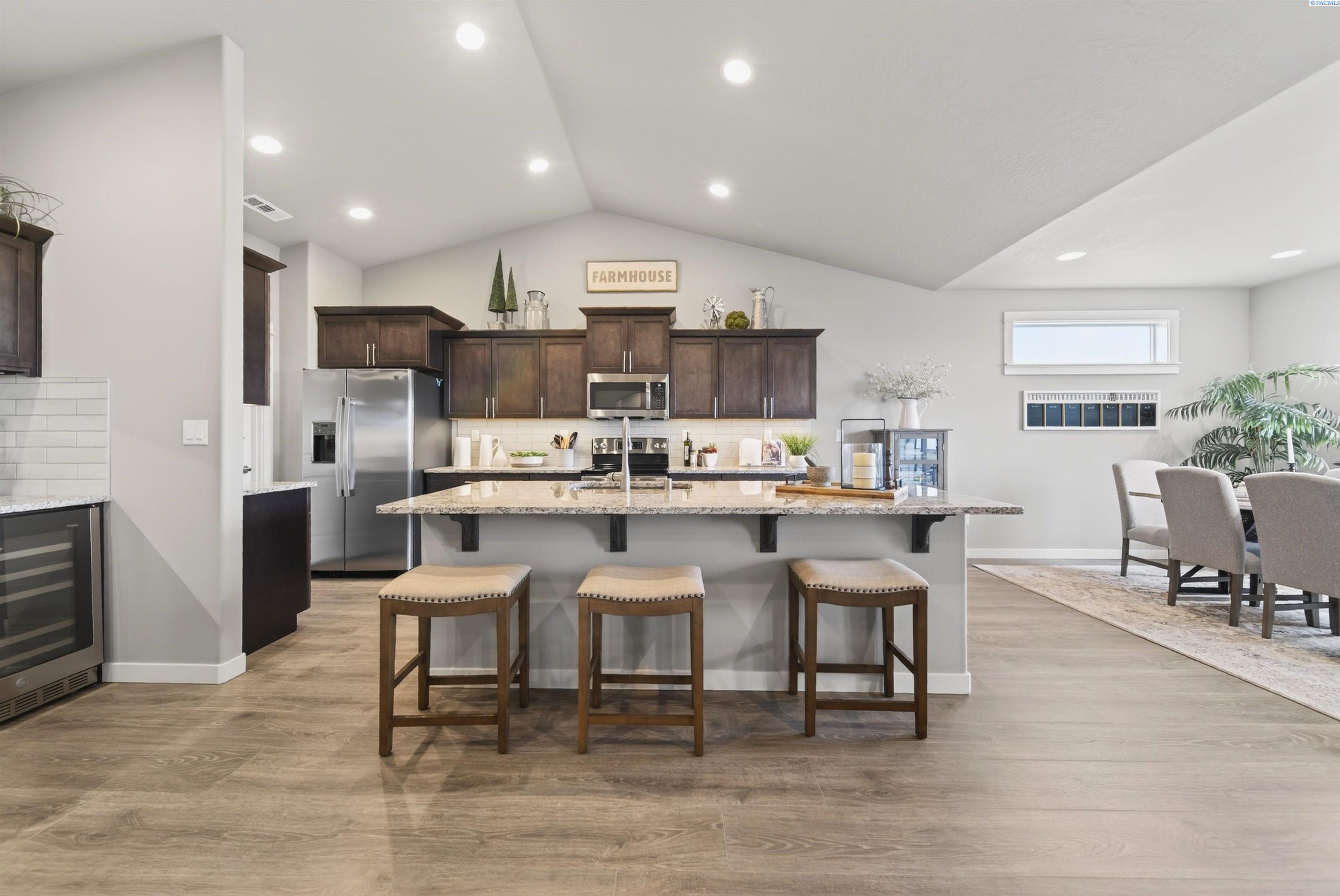 1409 Kelandren Dr, Prosser, WA 99350