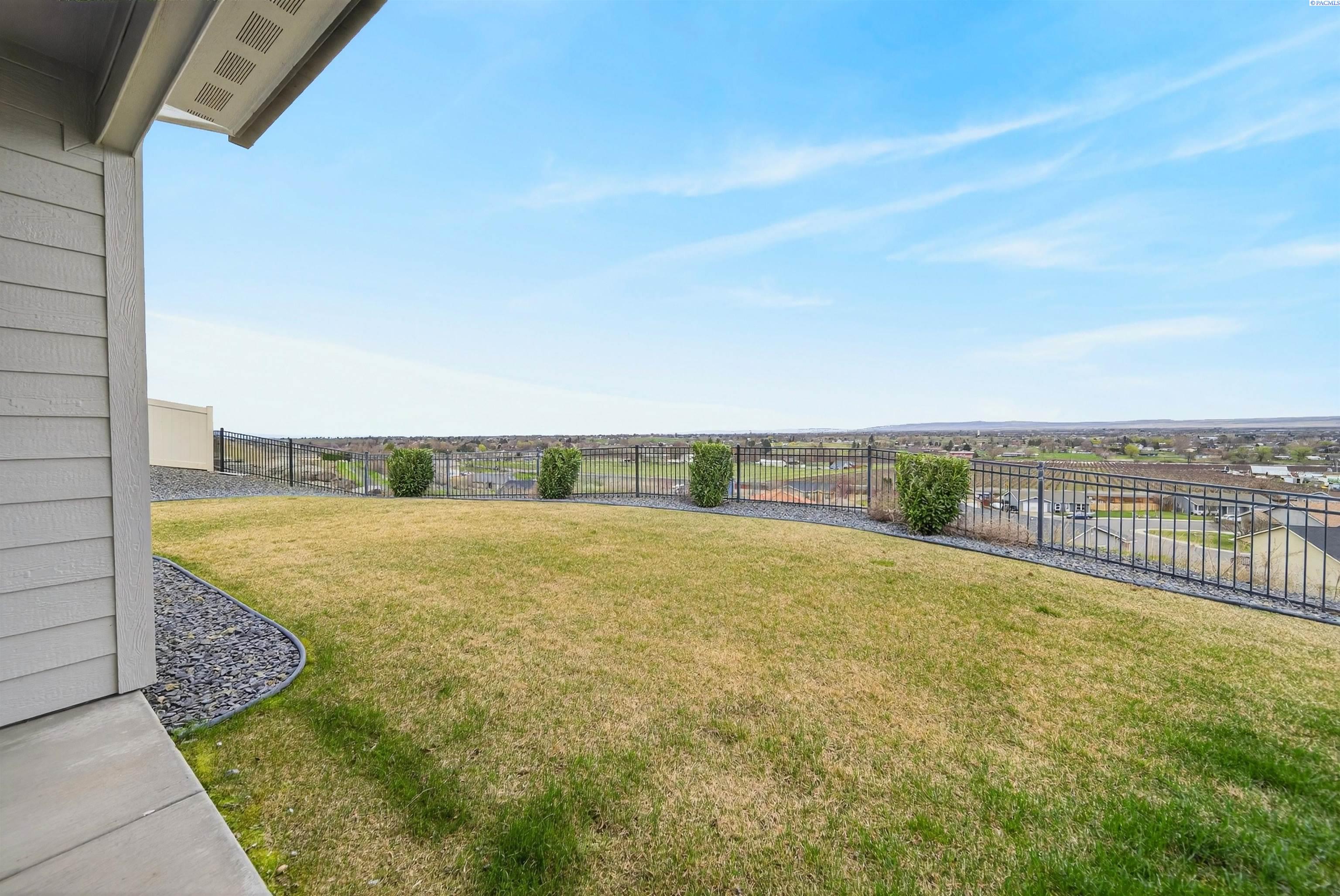 1409 Kelandren Dr, Prosser, WA 99350