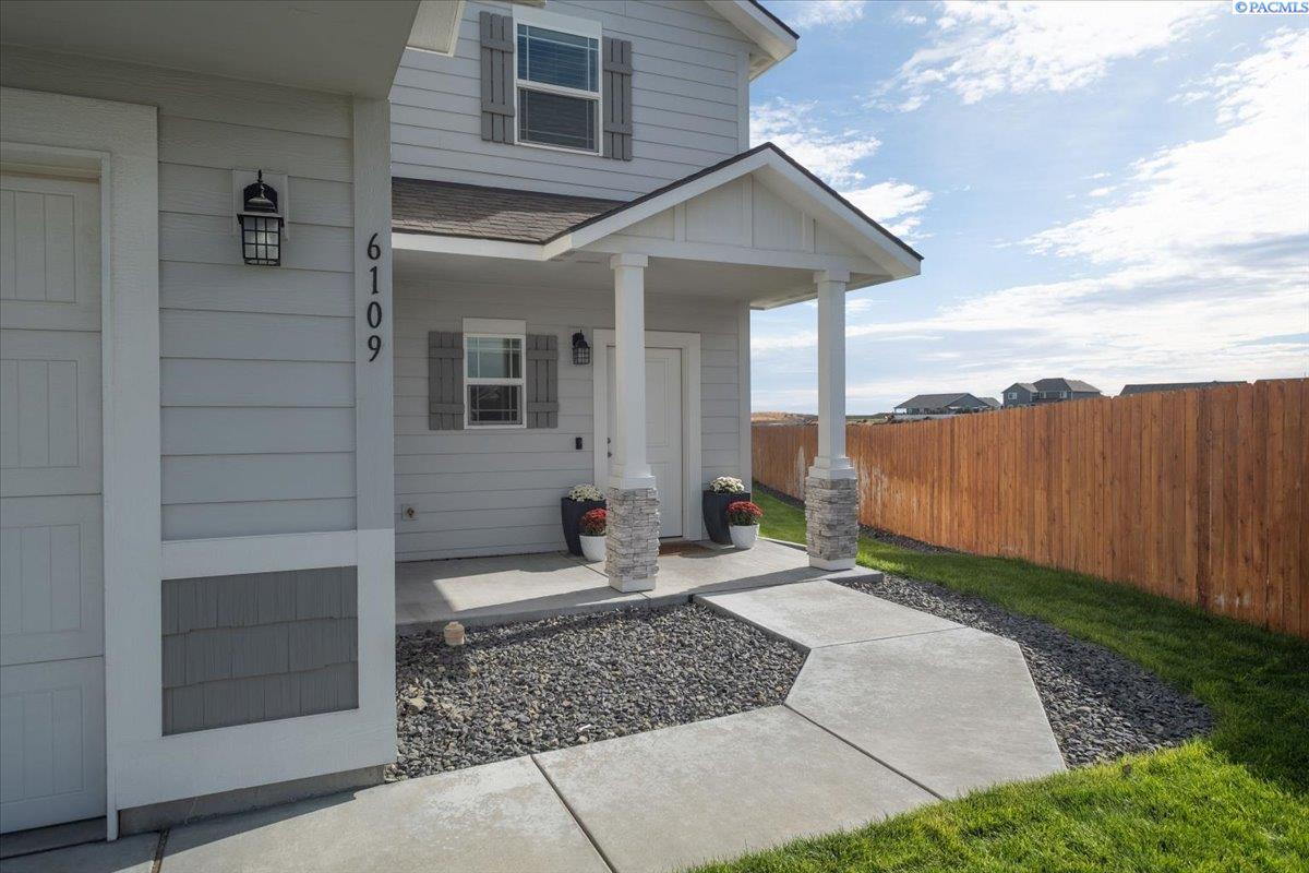 6109 Tarsus Ln, Pasco, WA 99301