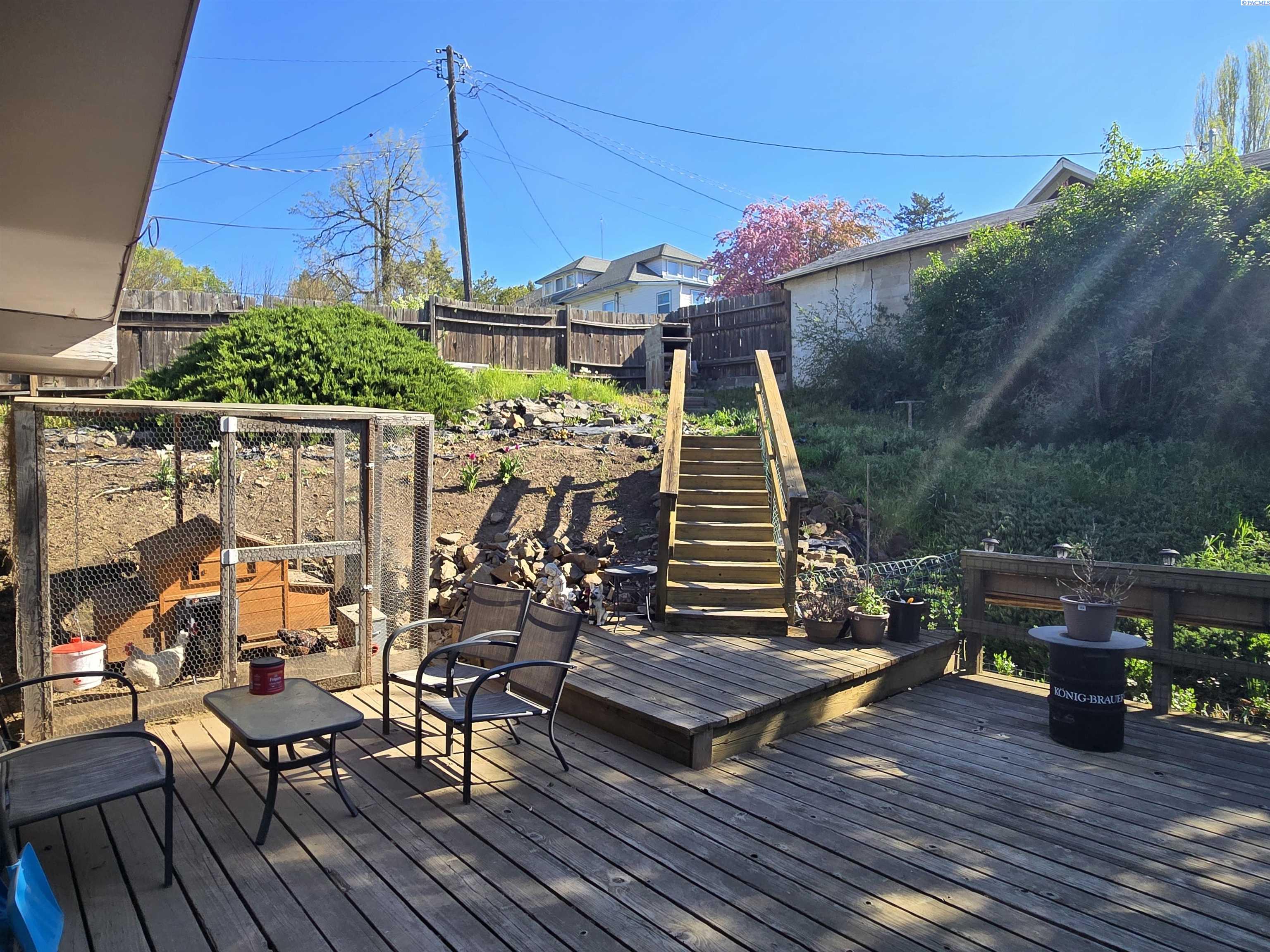 210 N Bridge St, Palouse WA 99161