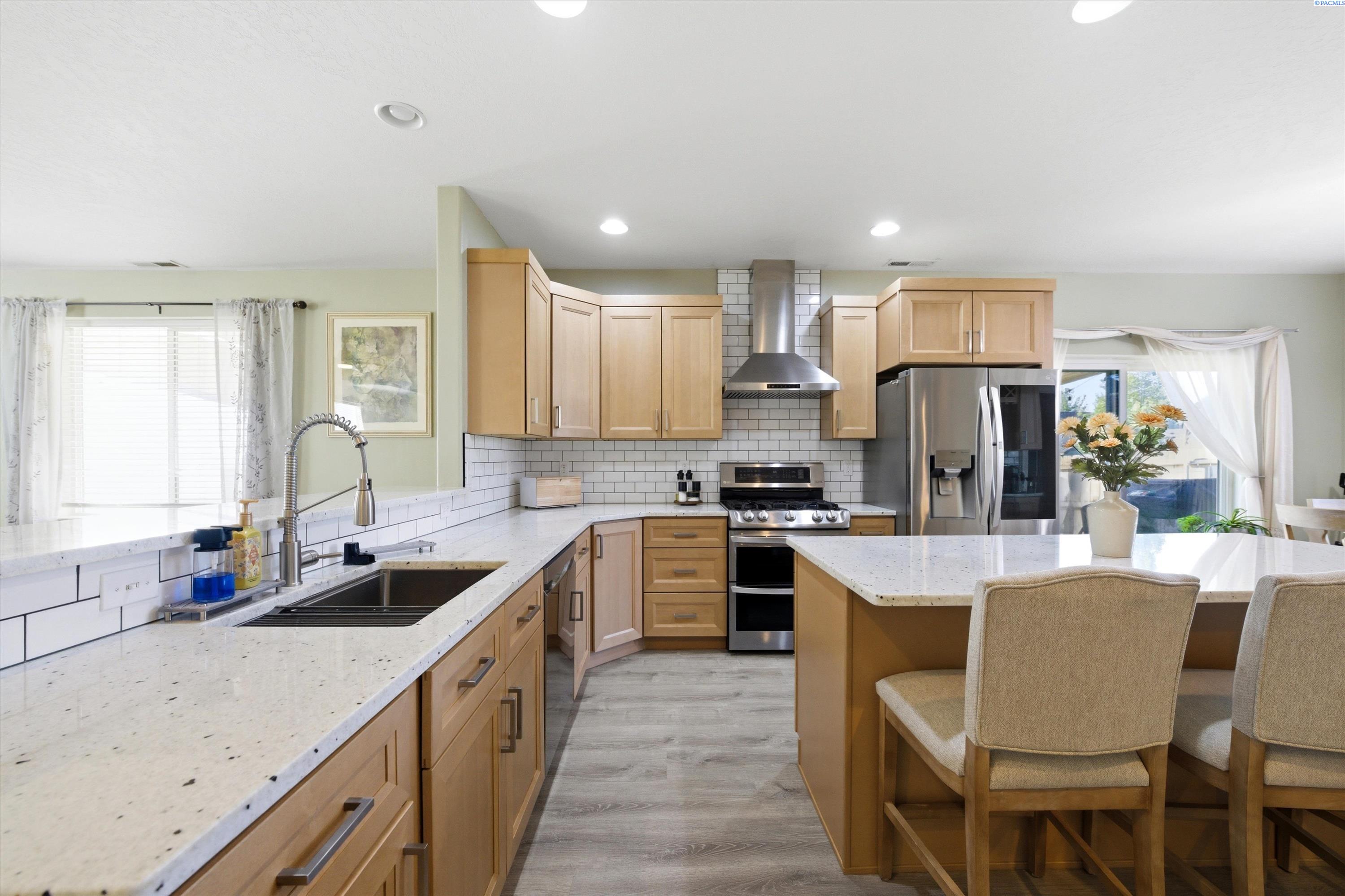4811 Avion Dr, Pasco, WA 99301