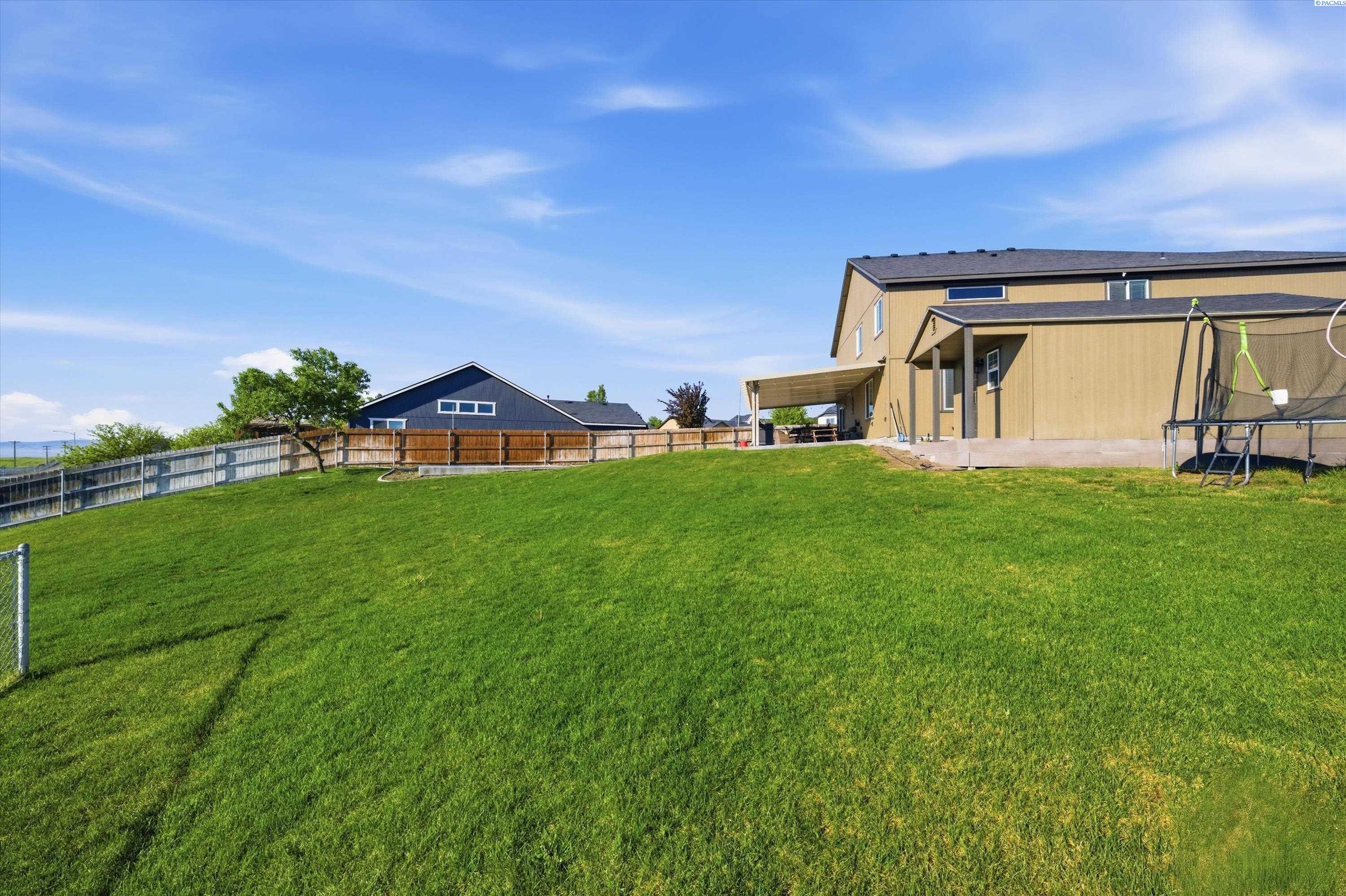 4811 Avion Dr, Pasco, WA 99301