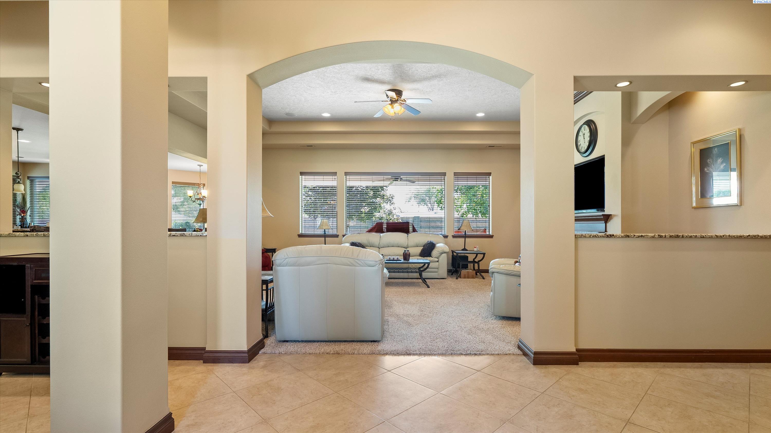 3113 Chardonnay Dr, Pasco, WA 99301