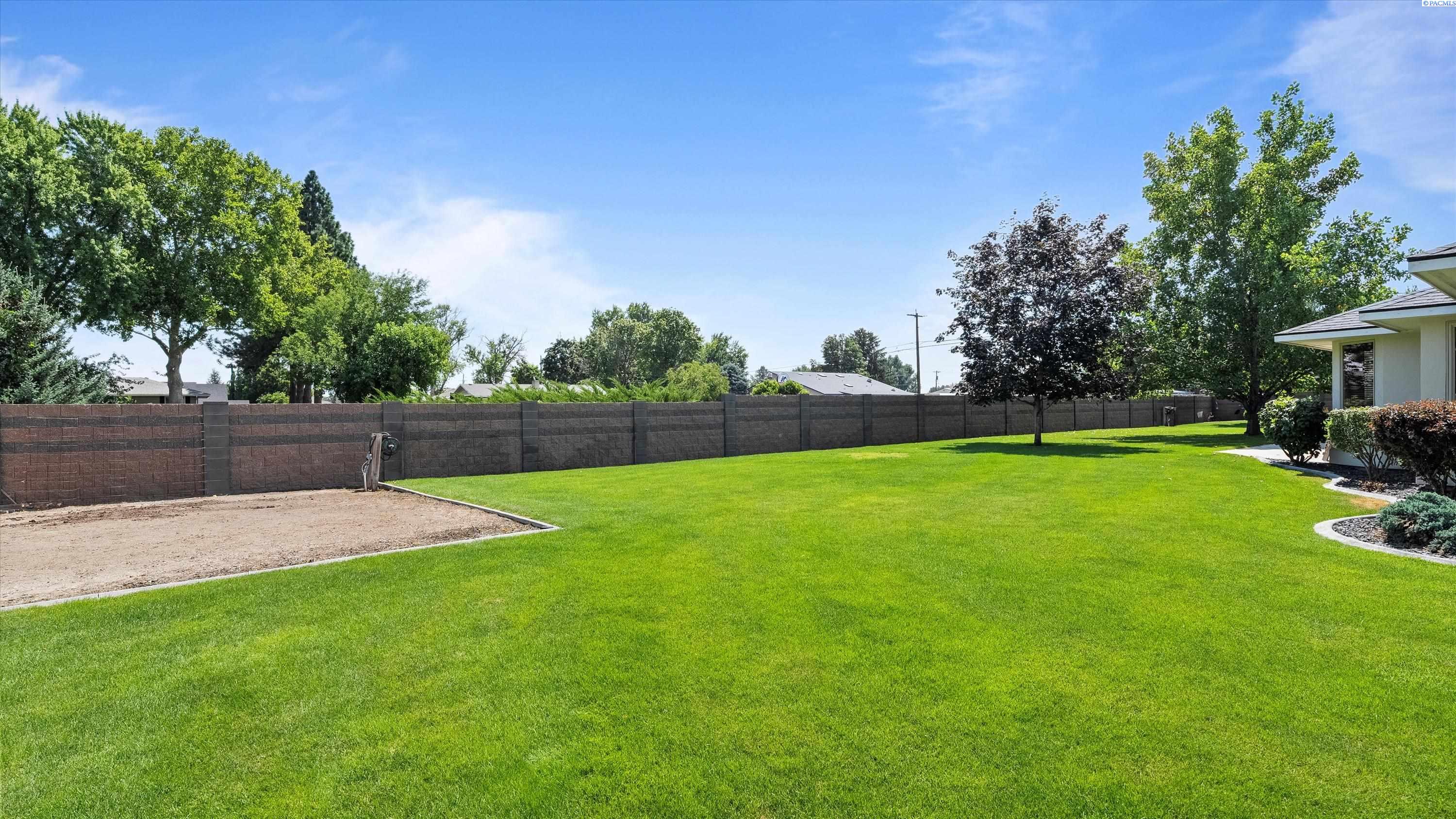 3113 Chardonnay Dr, Pasco, WA 99301