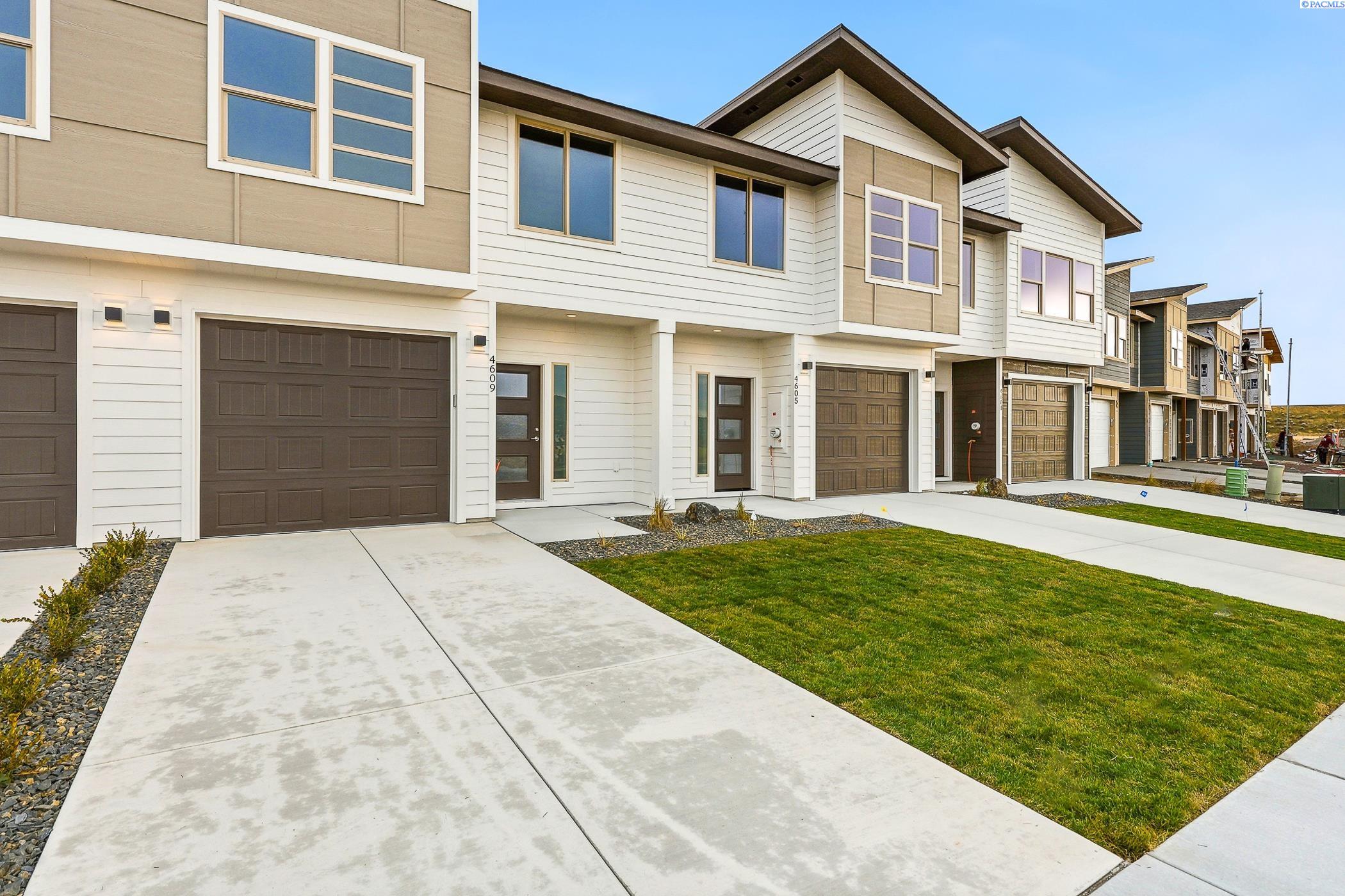 4609 Road 114 , Pasco, WA 99301