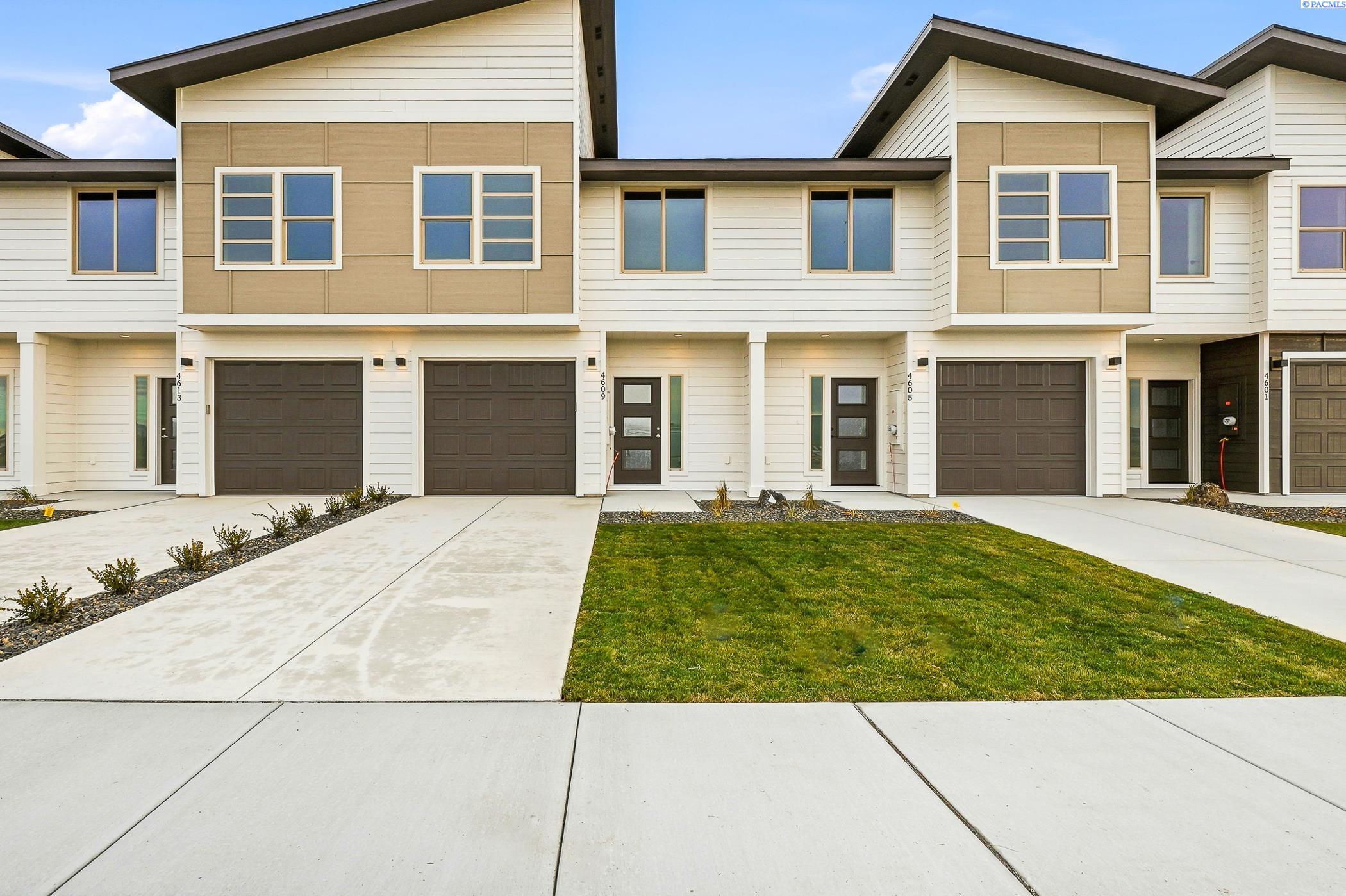 4609 Road 114 , Pasco, WA 99301