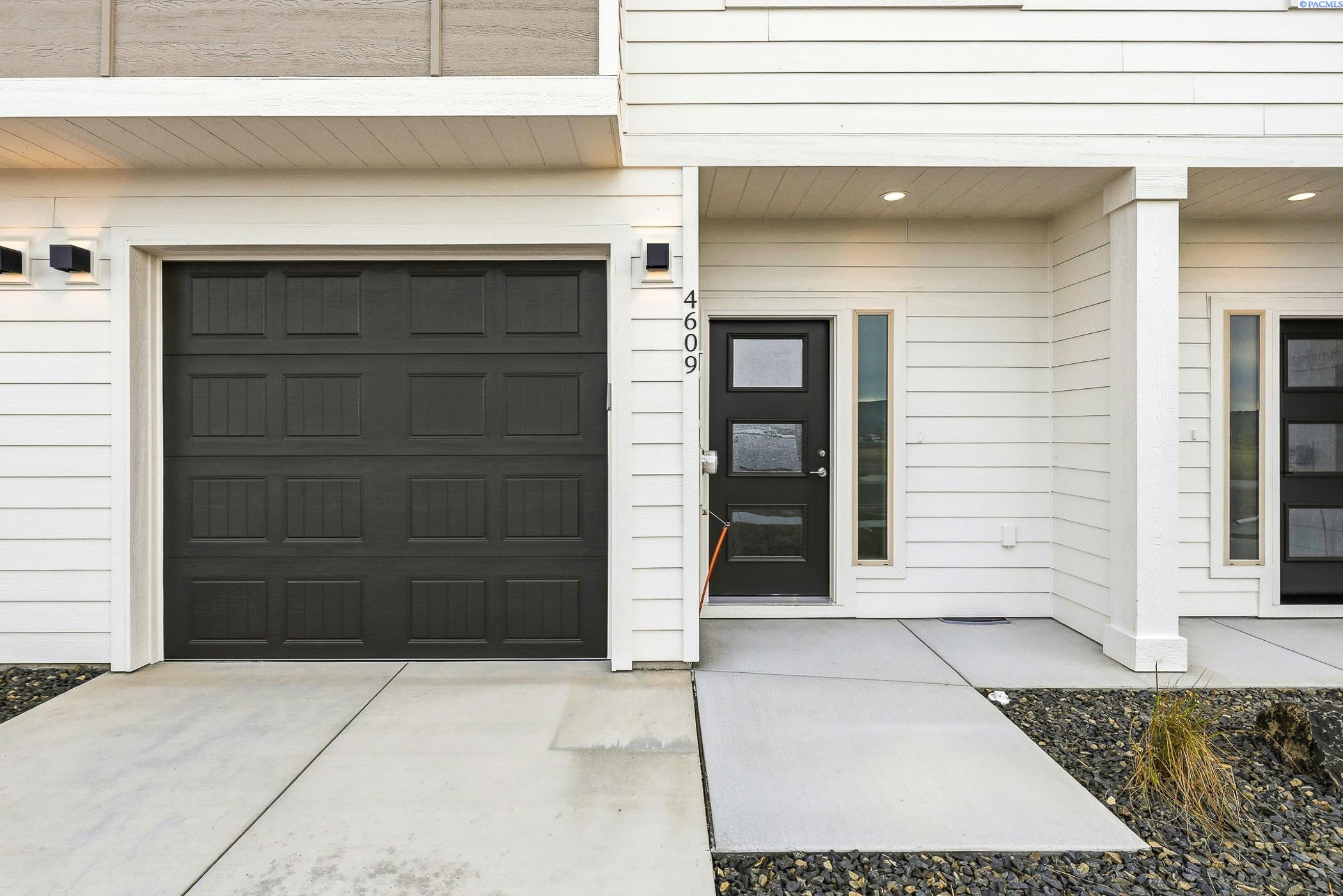 4609 Road 114 , Pasco, WA 99301