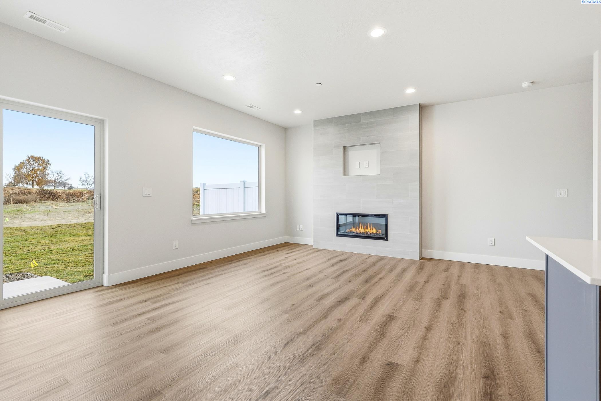 4609 Road 114 , Pasco, WA 99301