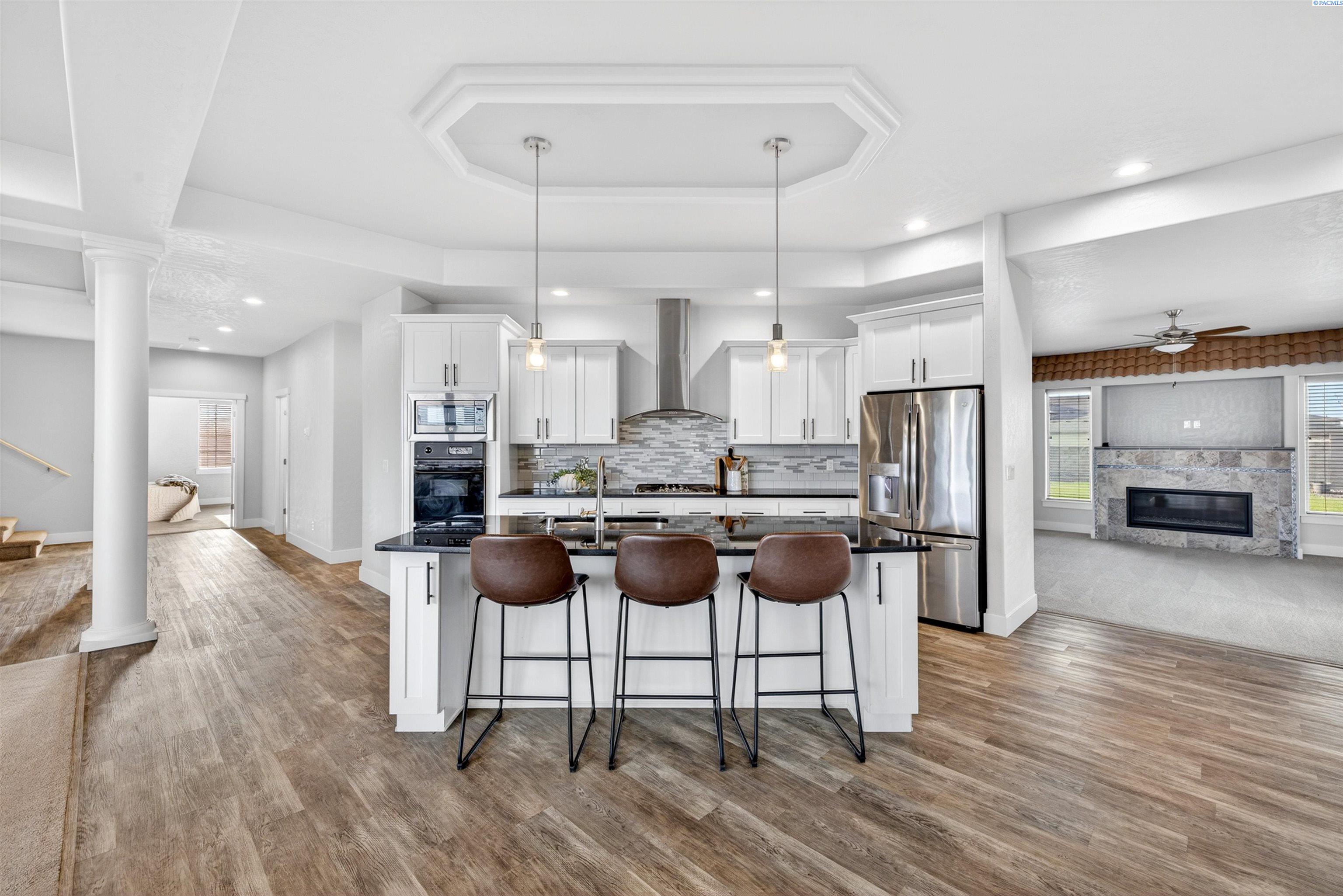 6401 Eagle Crest Dr, Pasco, WA 99301