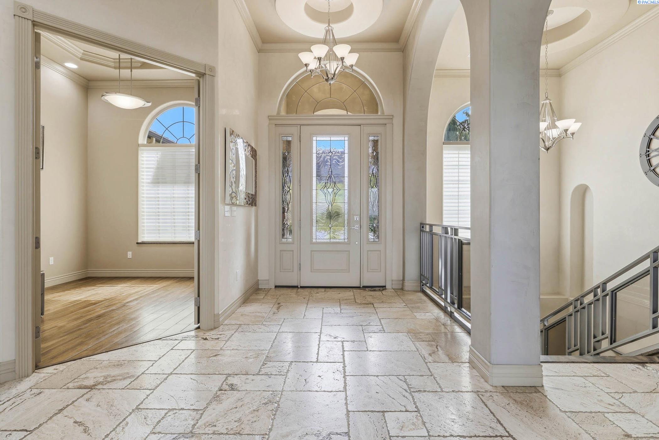 1056 Allenwhite Dr, Richland, WA 99352
