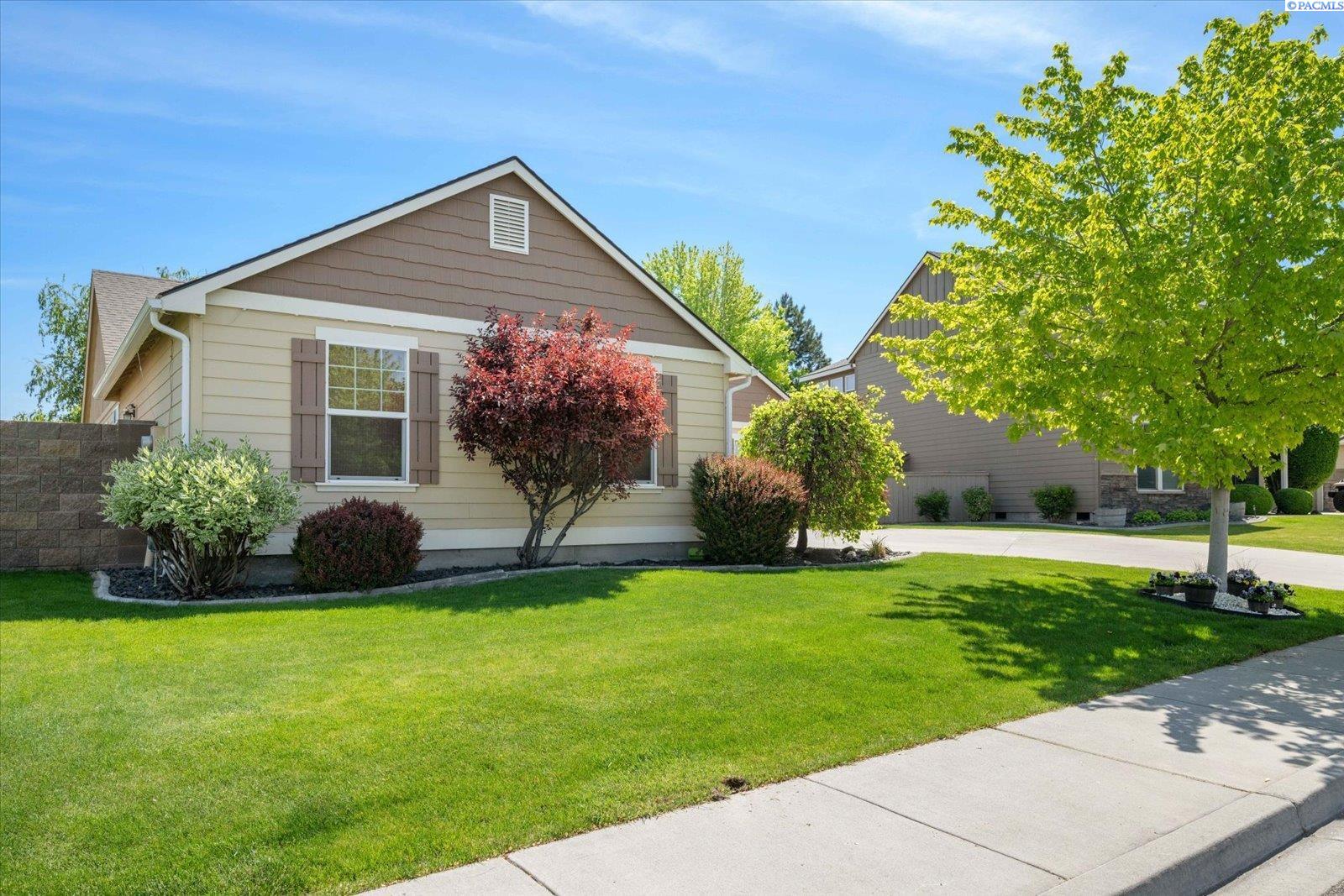 5817 17th , Kennewick, WA 99338