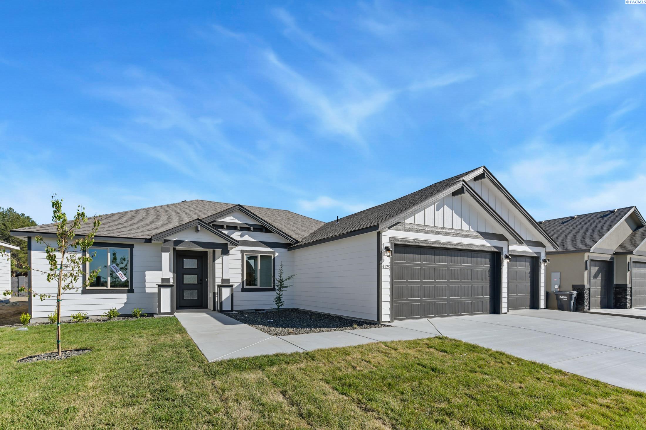 4129 Road 104 , Pasco, WA 99301