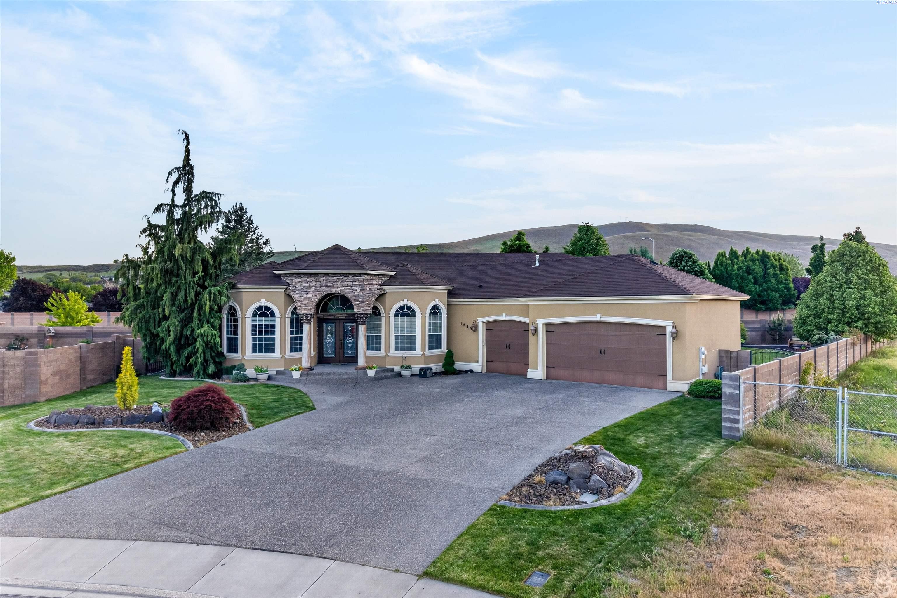 1239 Jubilee St, Richland, WA 99352