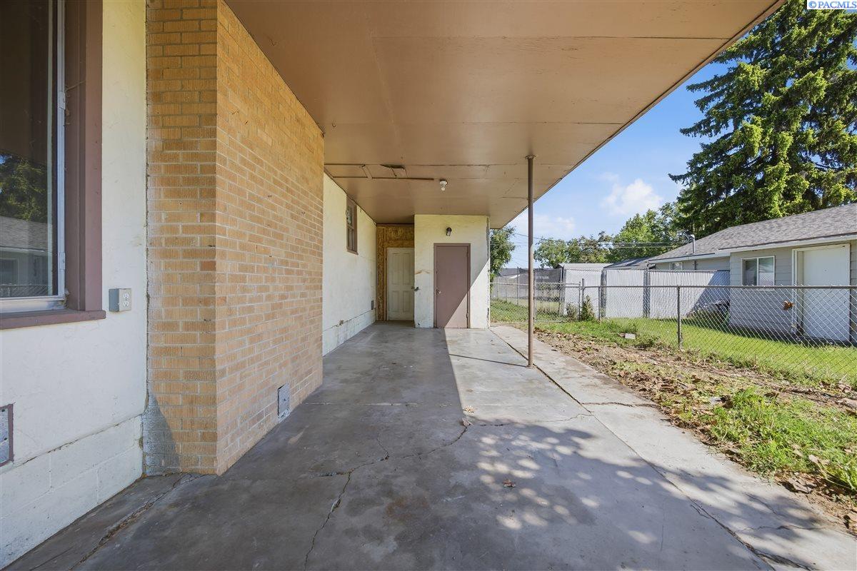 1922 6th Ave, Kennewick, WA 99336