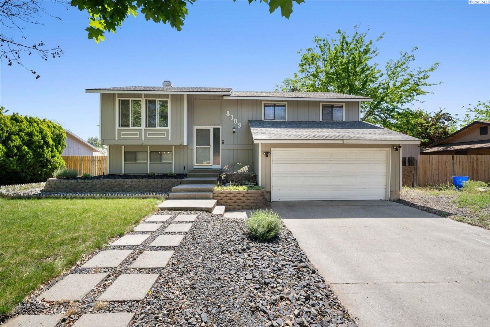 8309 Deschutes Ave, Kennewick, WA 99336