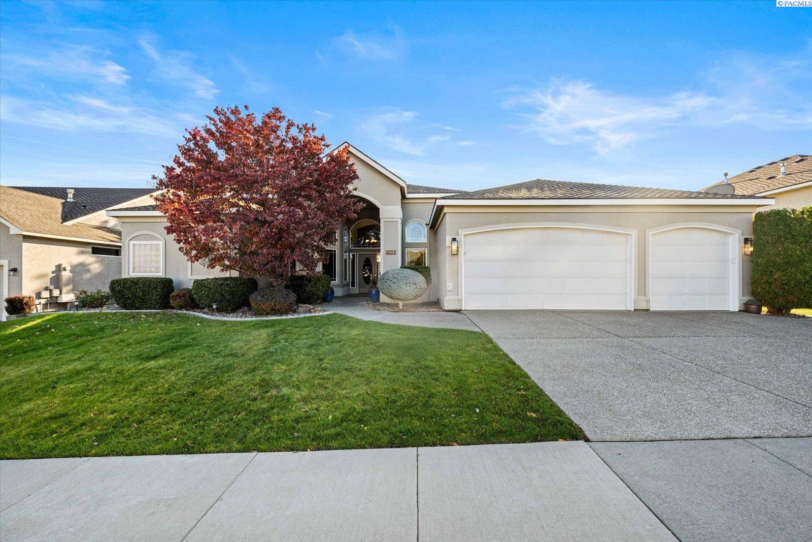 3703 S Keller St, Kennewick WA 99337