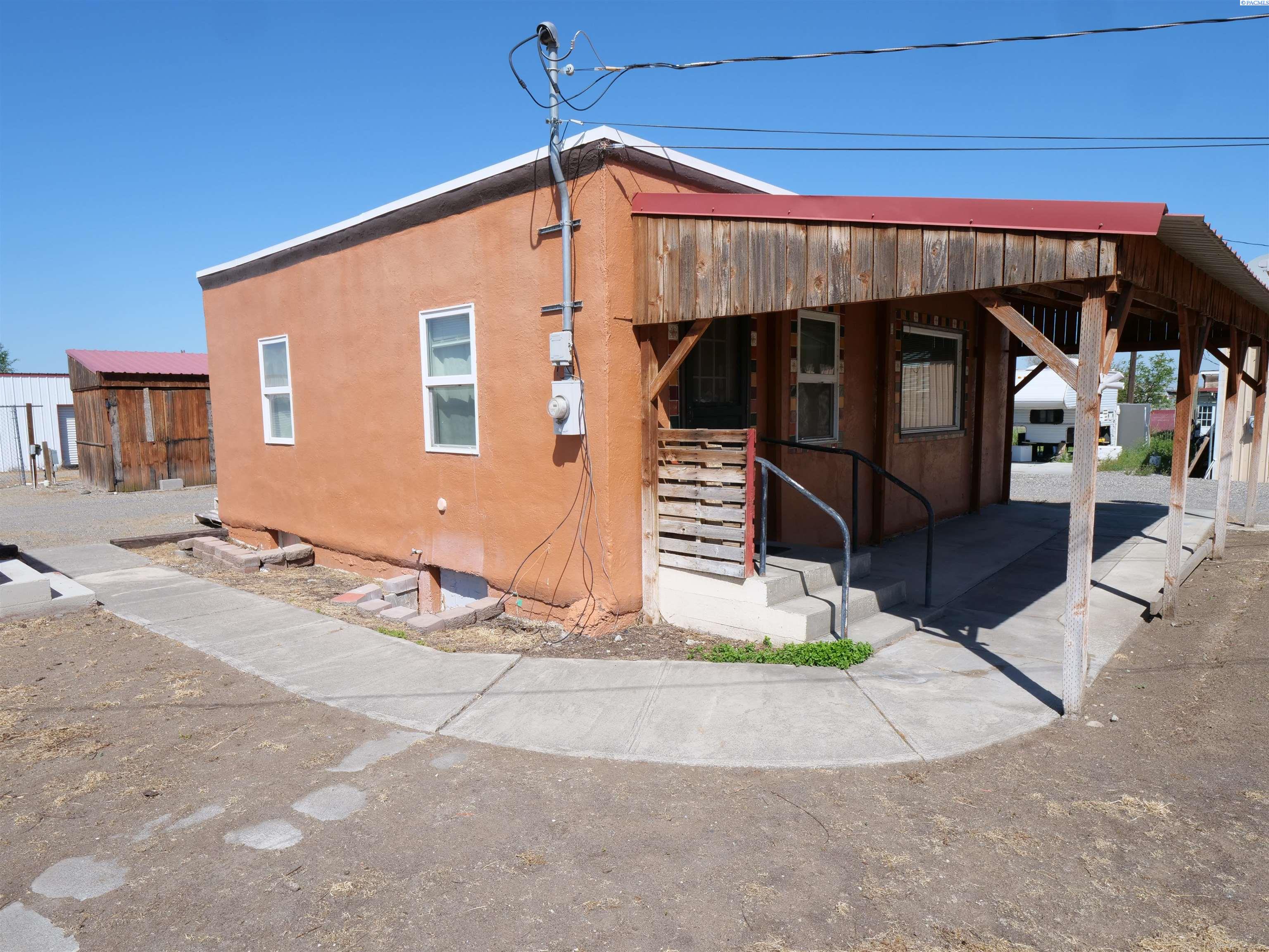 167 2nd Ave, Burbank, WA 99323