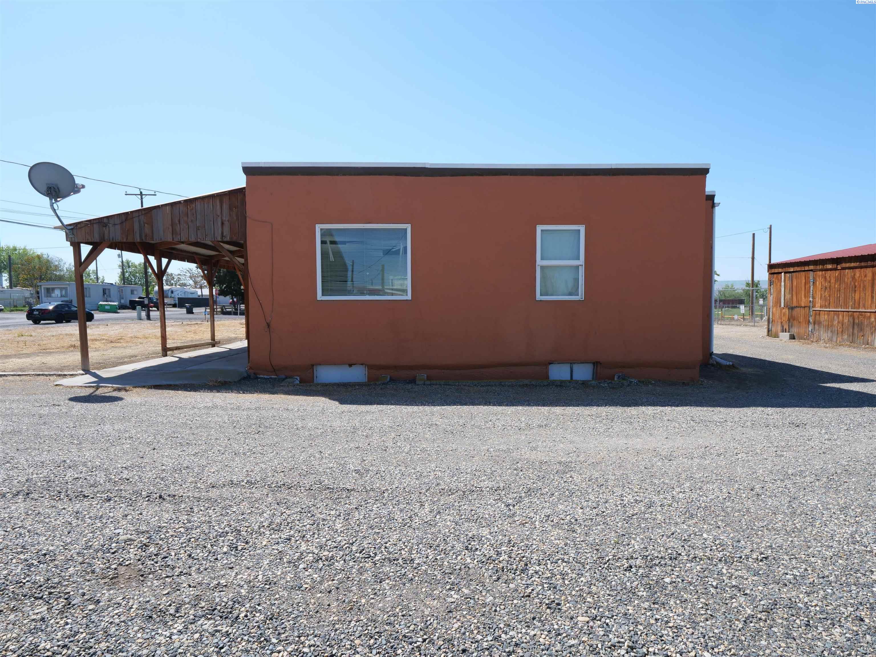 167 2nd Ave, Burbank, WA 99323