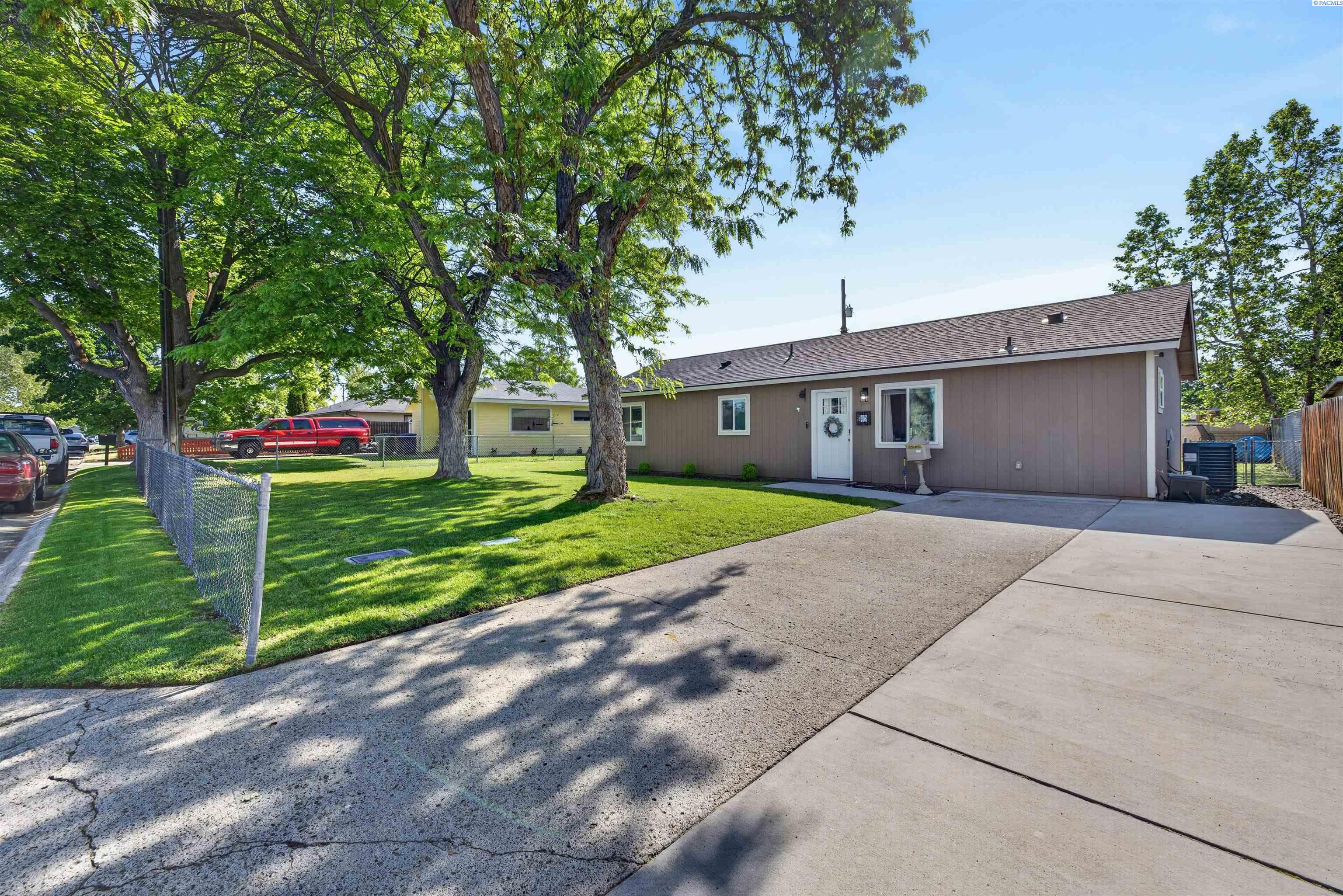2405 Dover St, Richland, WA 99352