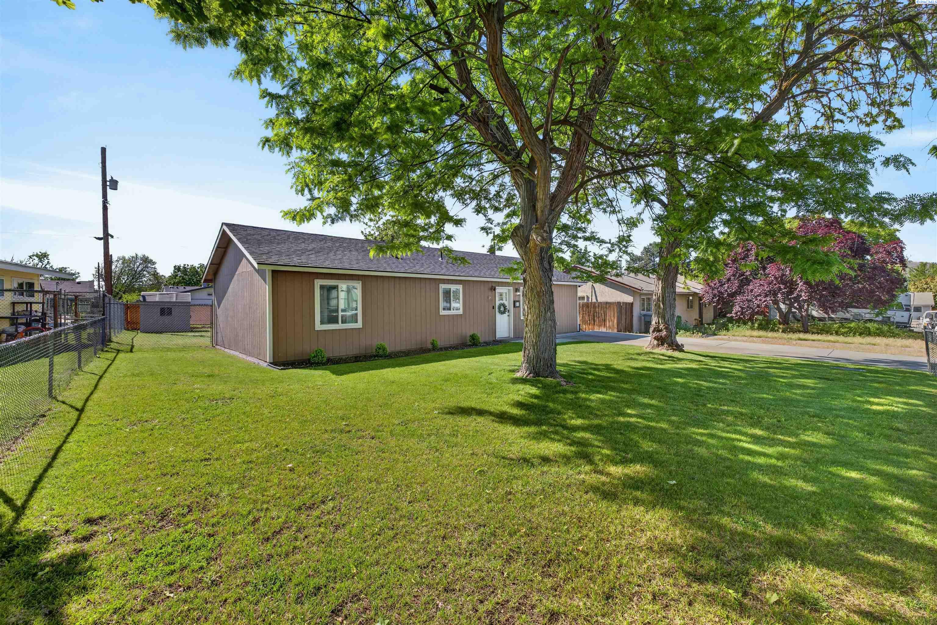 2405 Dover St, Richland, WA 99352