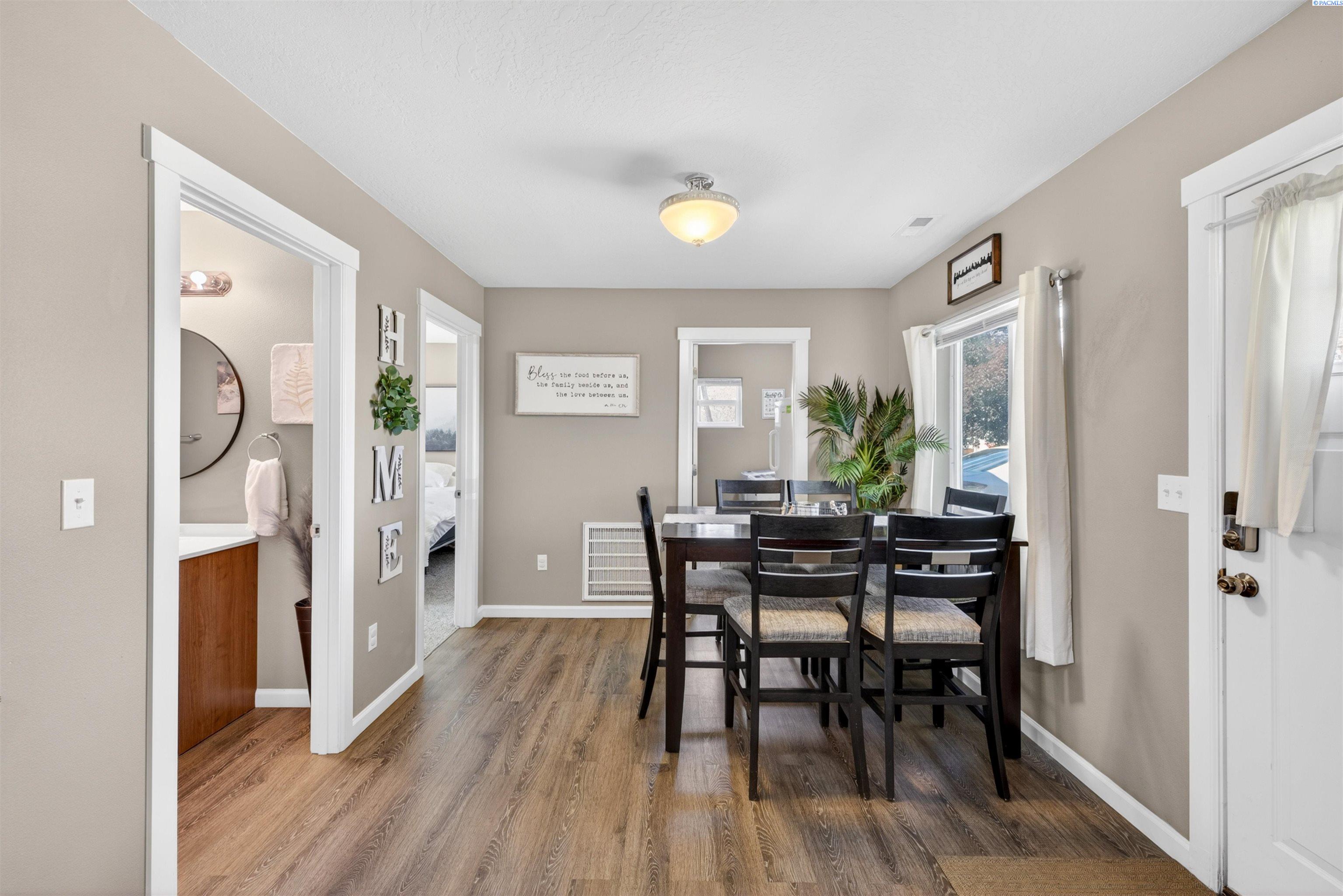 2405 Dover St, Richland, WA 99352
