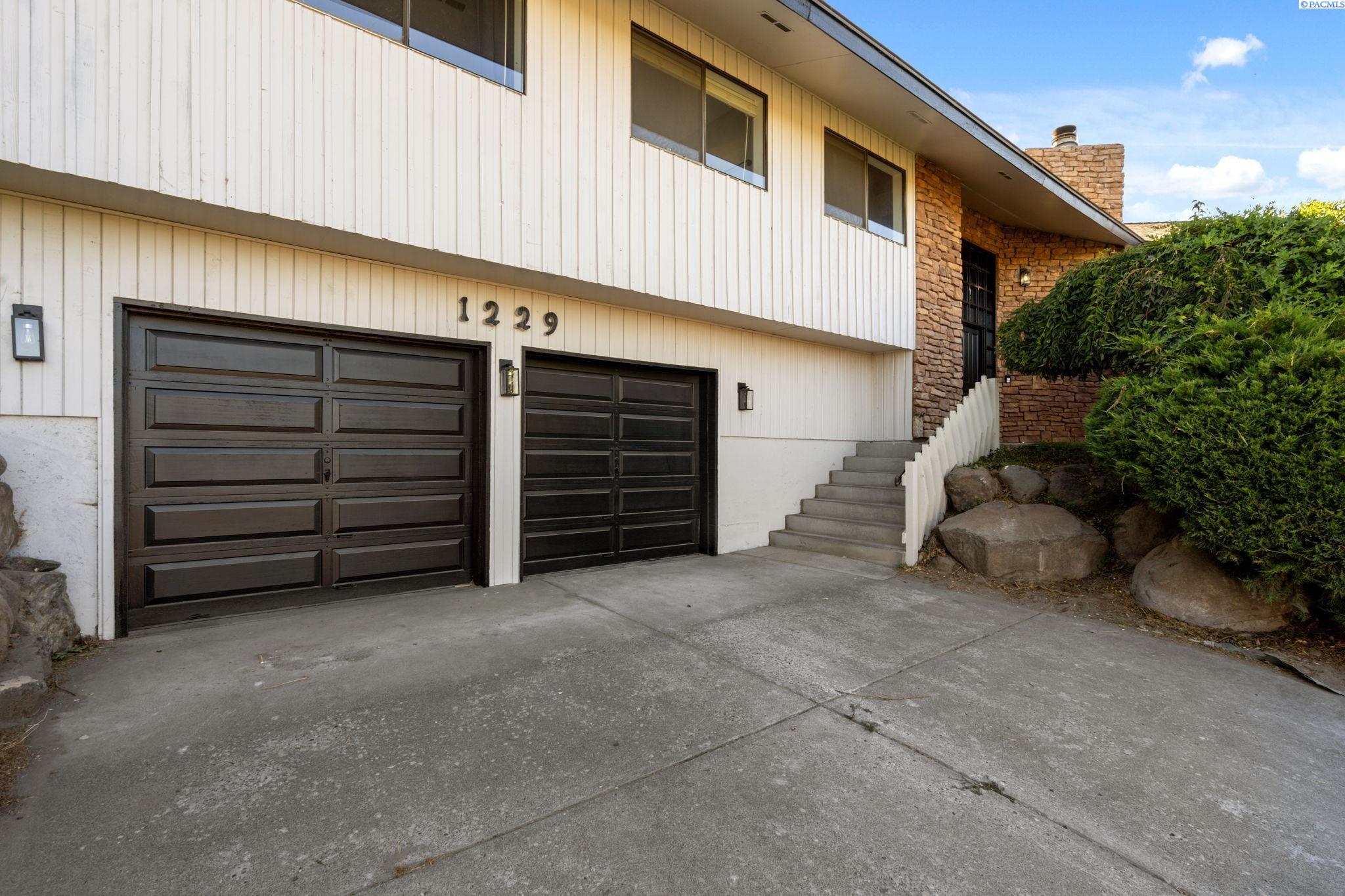 1229 Adair Dr, Richland, WA 99352