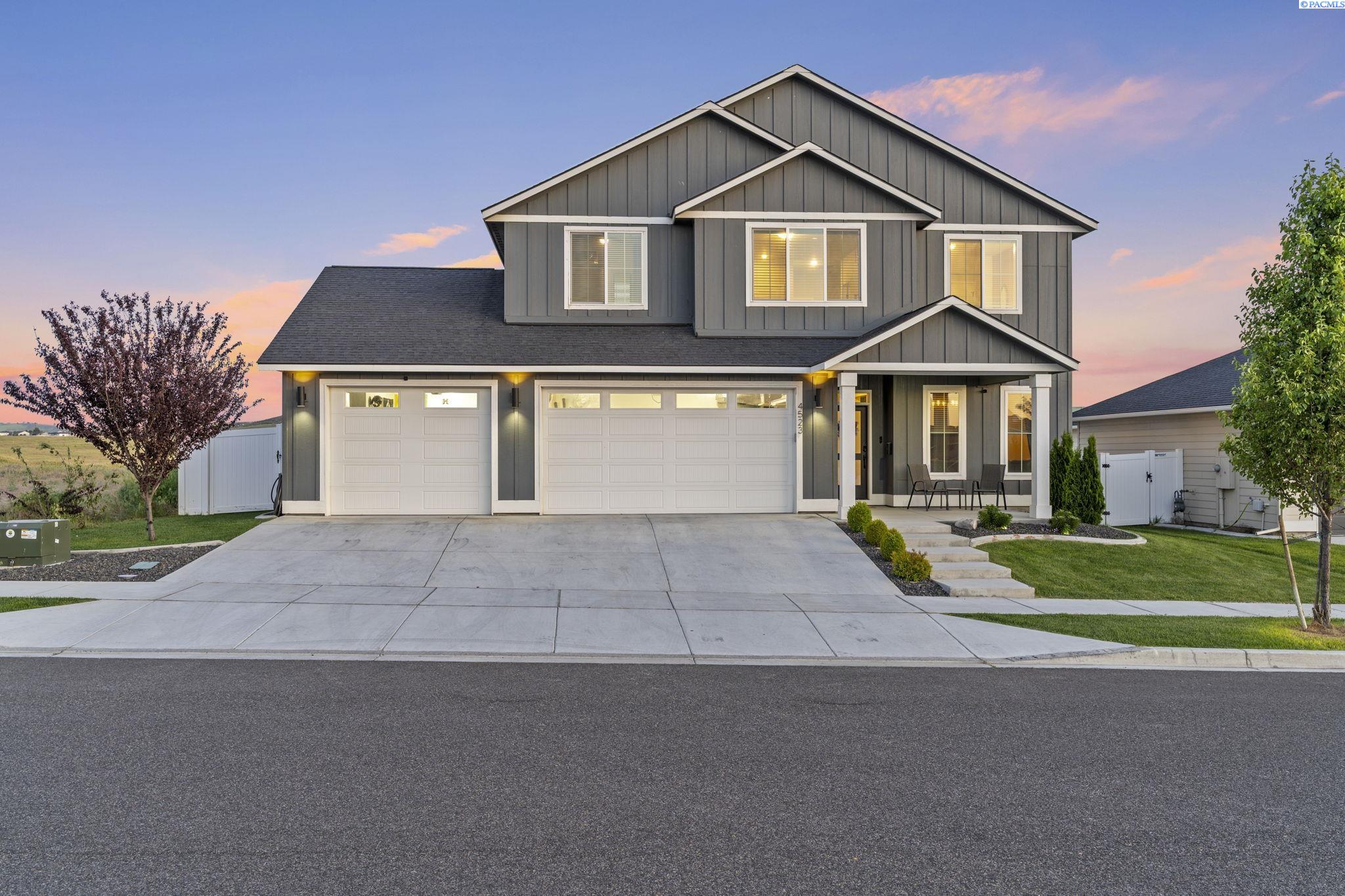 4523 Village View St, Richland, WA 99352