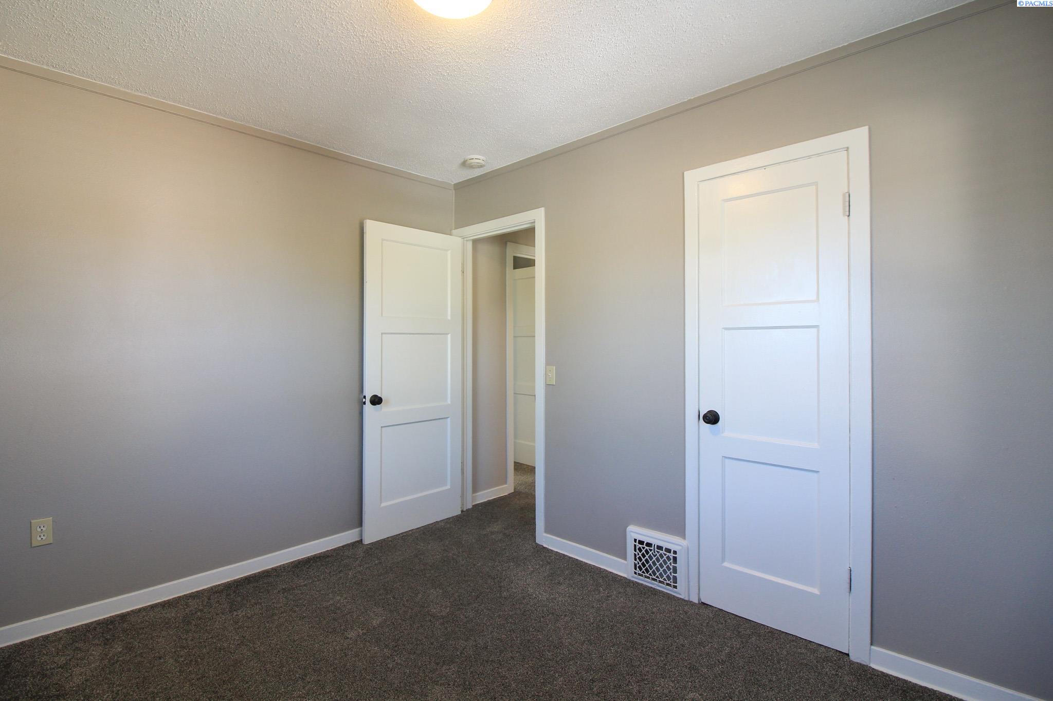 402 Benham St, Richland, WA 99352