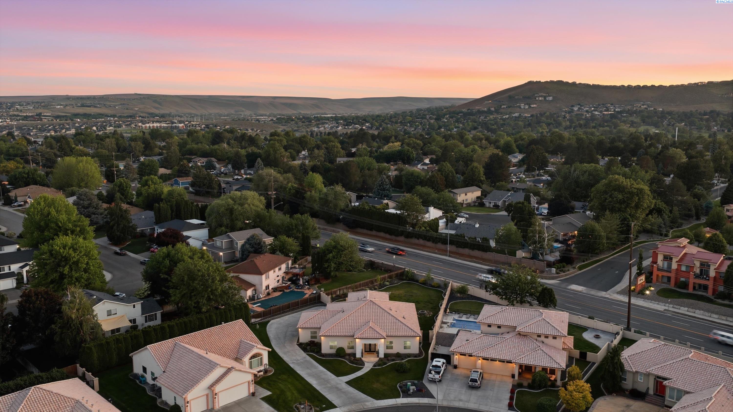 9021 Rio Grande Ave, Kennewick, WA 99336