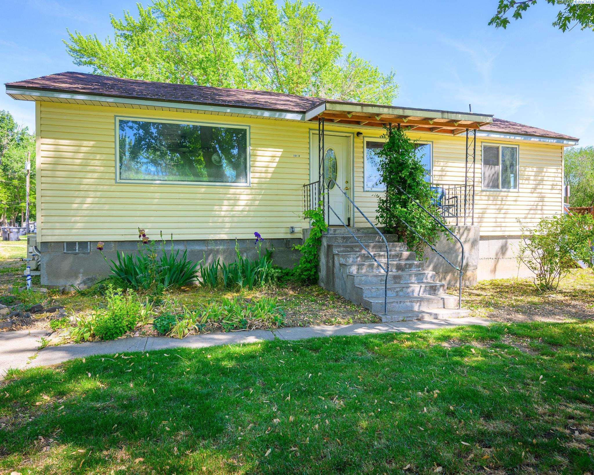 101 Abby Avenue #b, Benton City, WA 99320