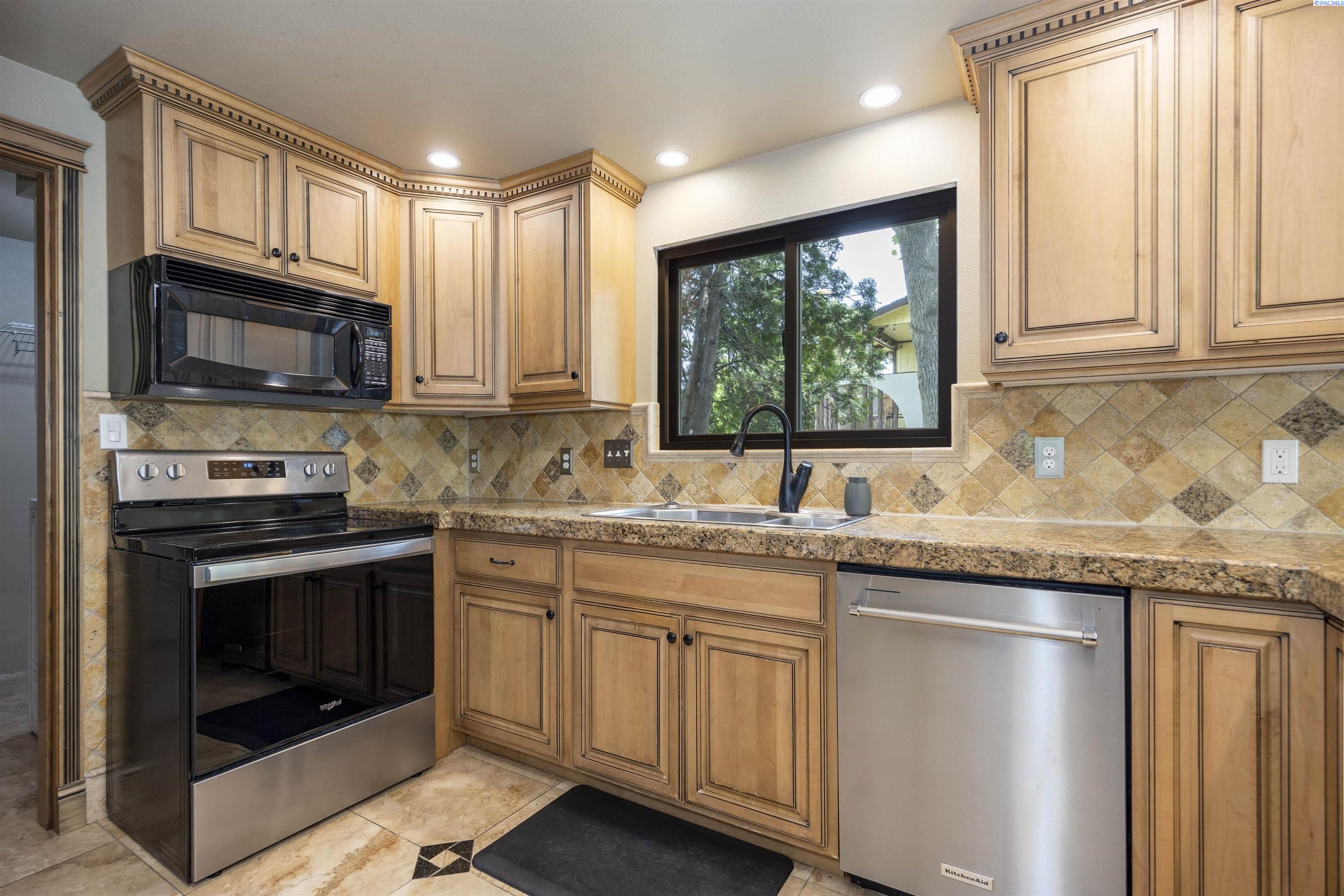 2507 Dawn Hill Ct, Richland, WA 99352