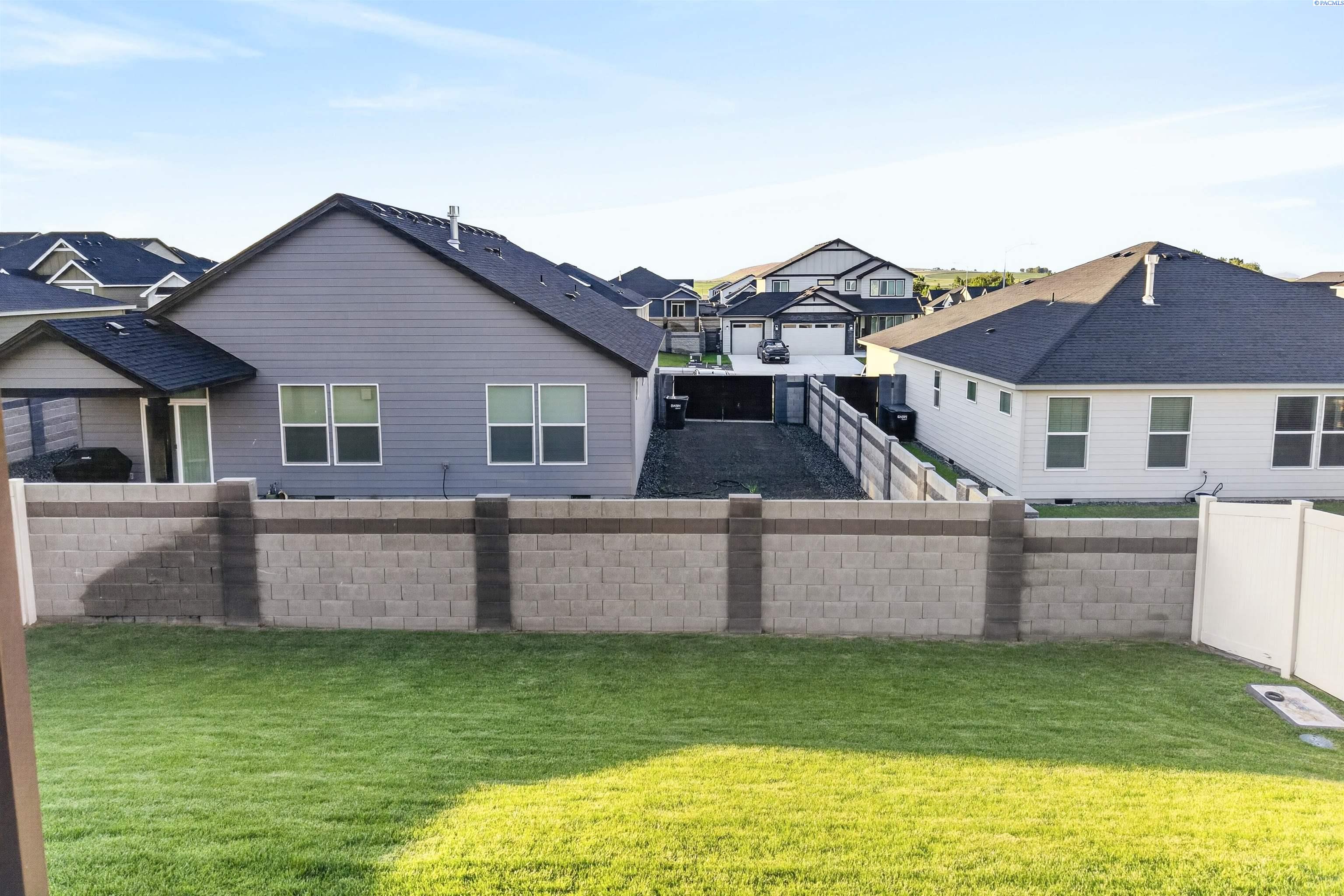 7796 Ranchland Ln, West Richland, WA 99353