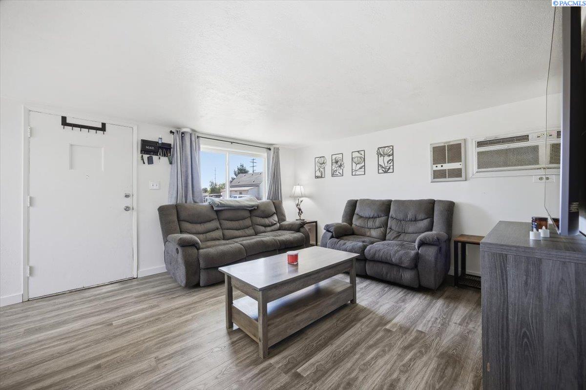 1605 Perkins Ave, Richland, WA 99354