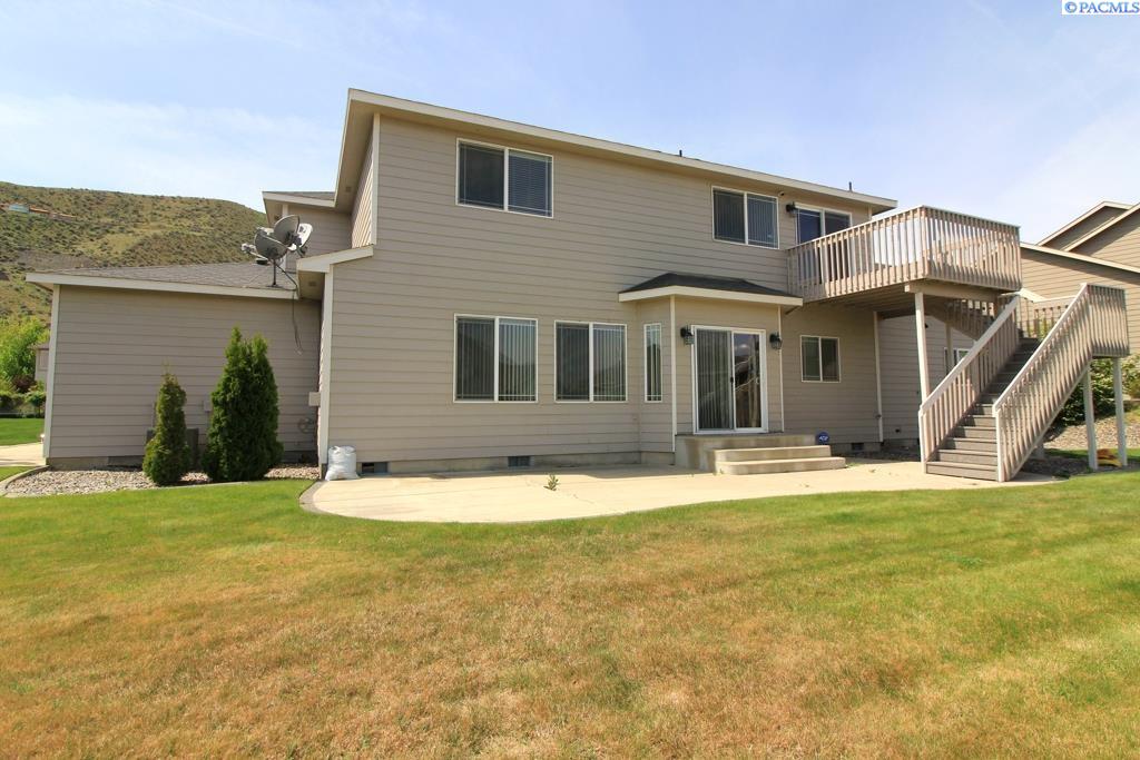 538 Meadow Hills Dr, Richland, WA 99352