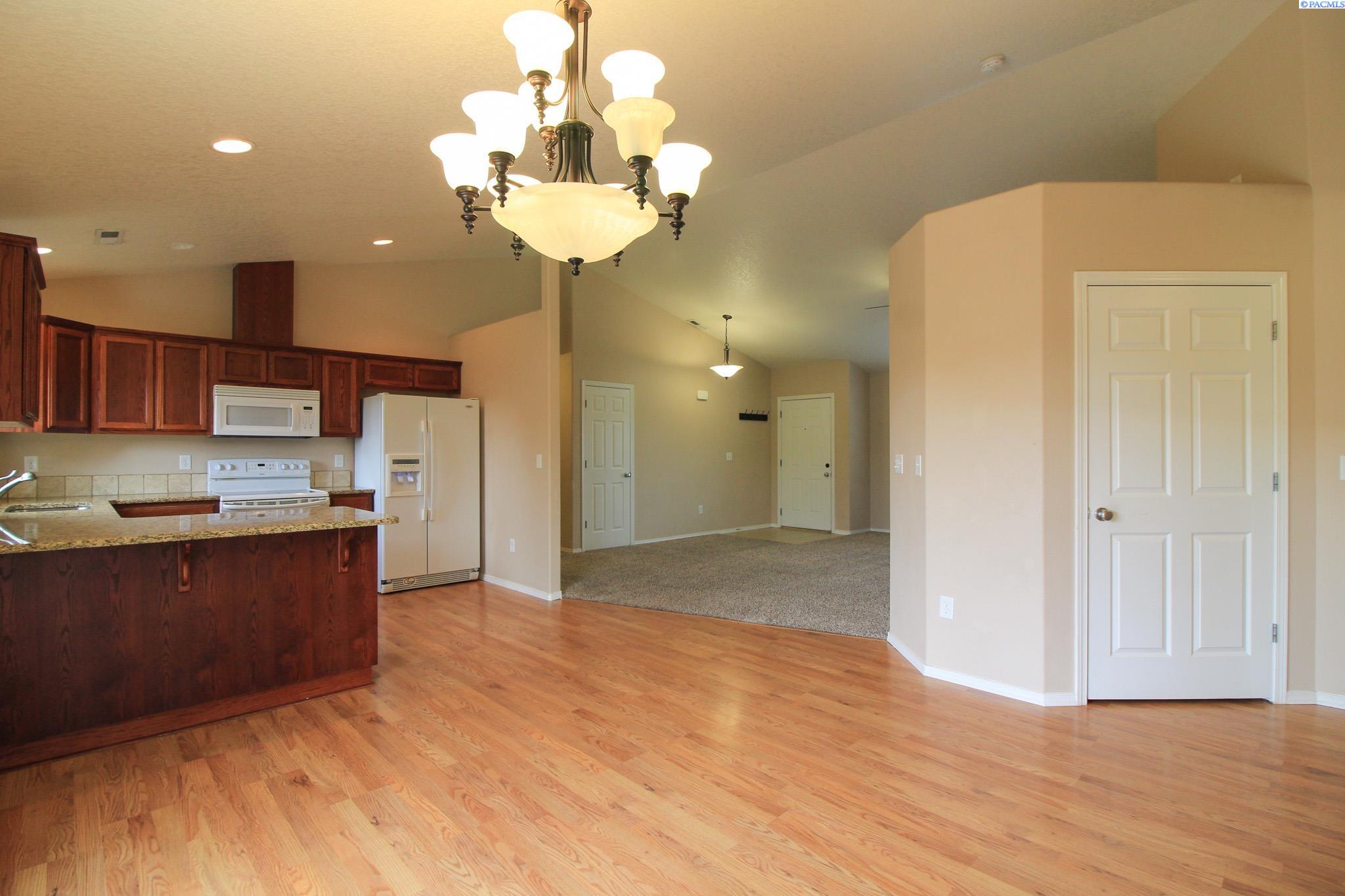 668 Sedgwick Pl, Richland, WA 99354