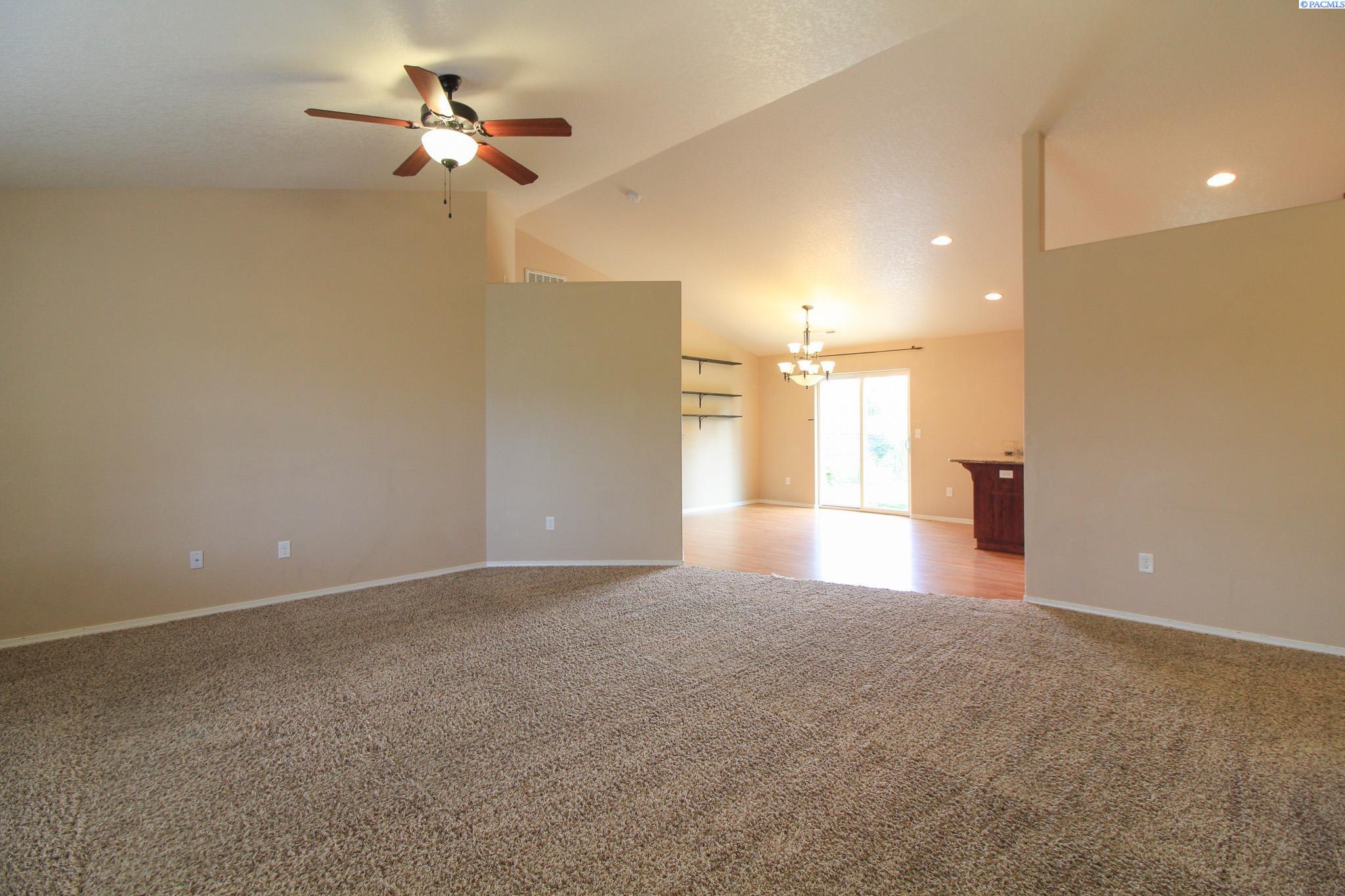 668 Sedgwick Pl, Richland, WA 99354