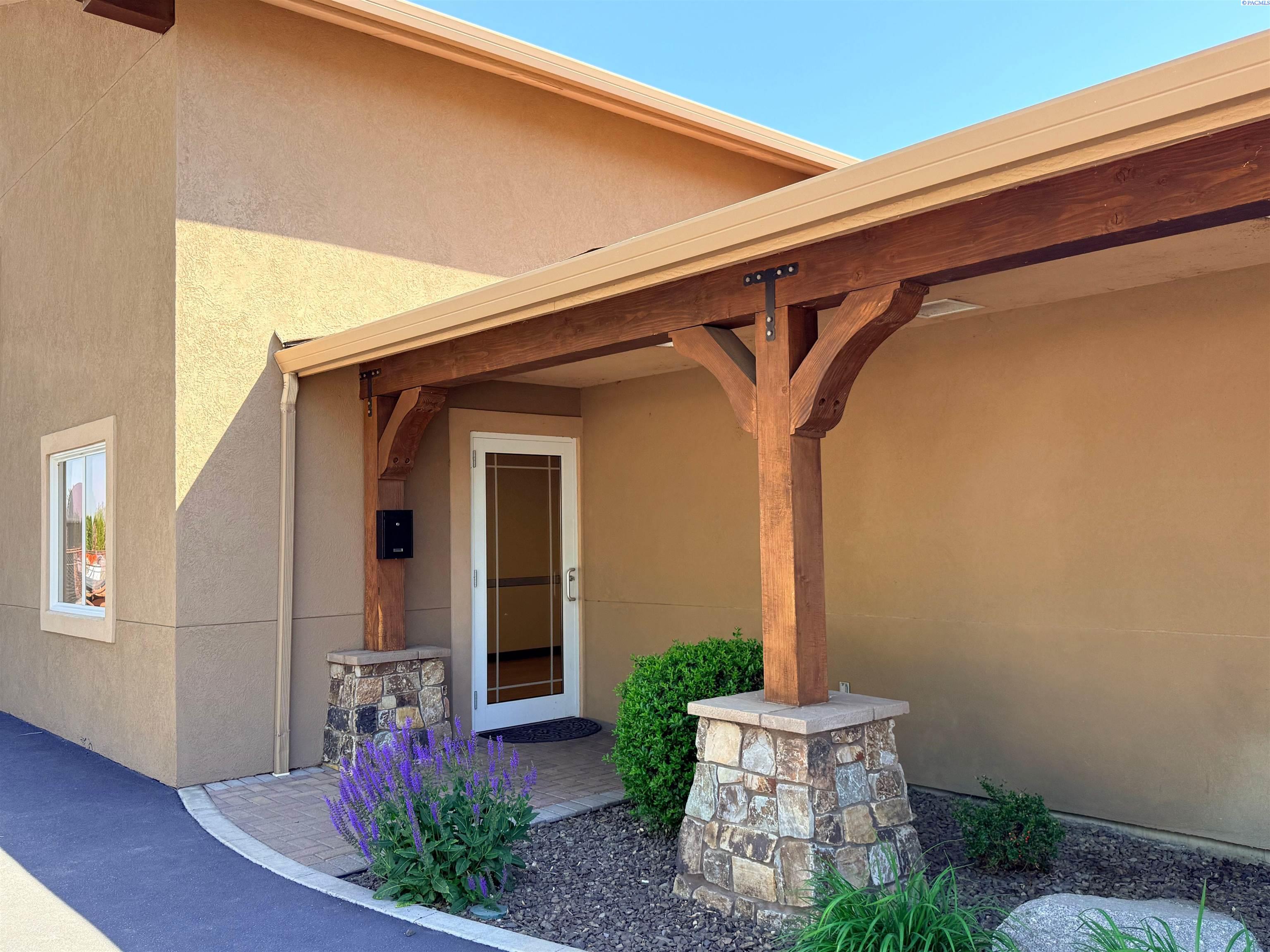 1212 Columbia Park Trl #B, Richland, WA 99352