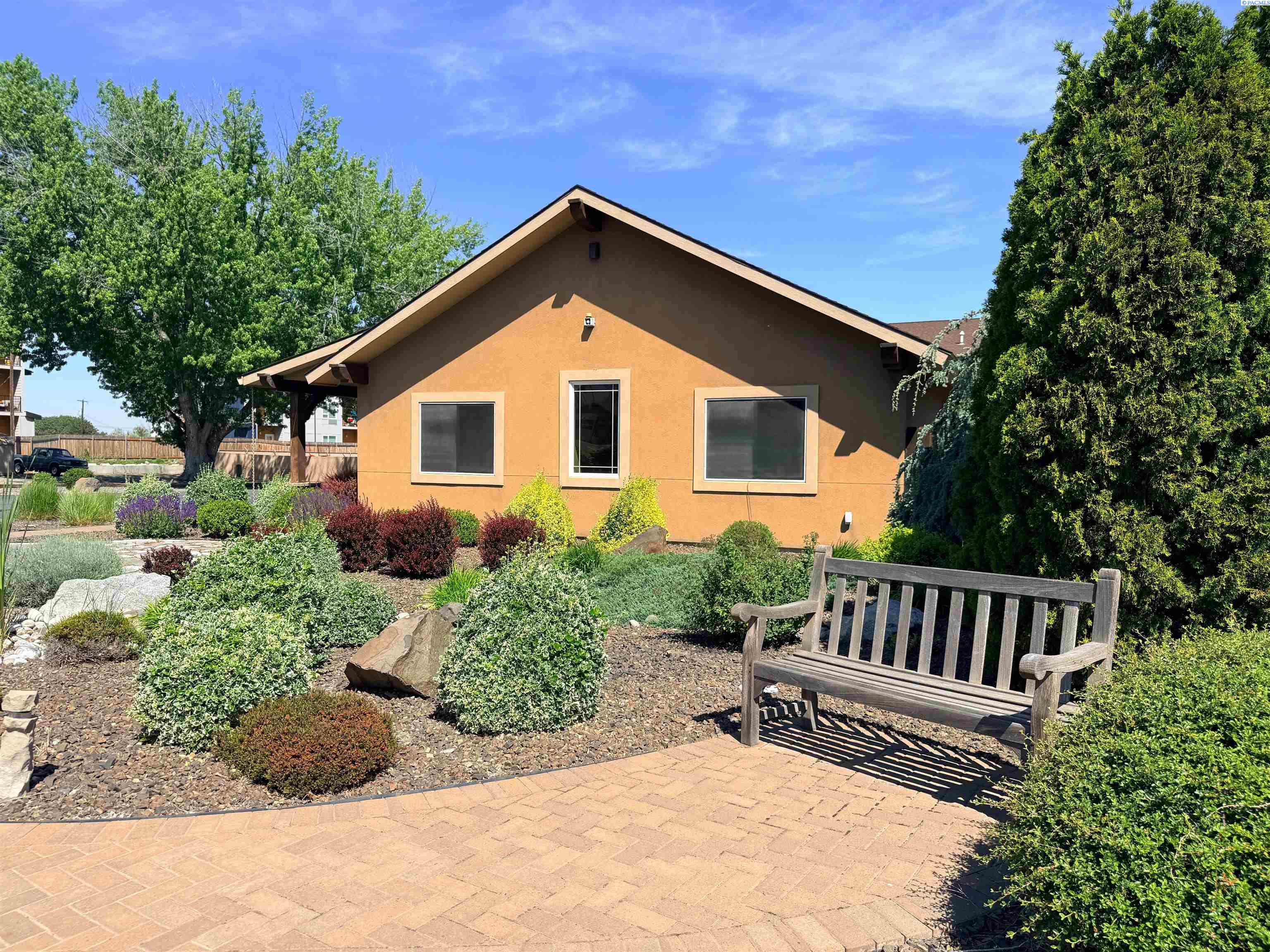 1212 Columbia Park Trl #B, Richland, WA 99352