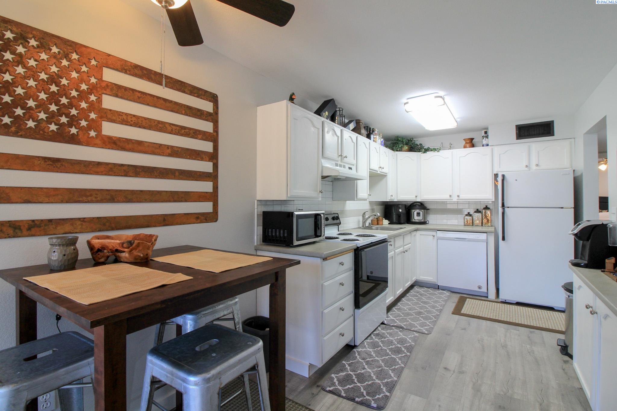 303 Gage Blvd #227, Richland, WA 99352