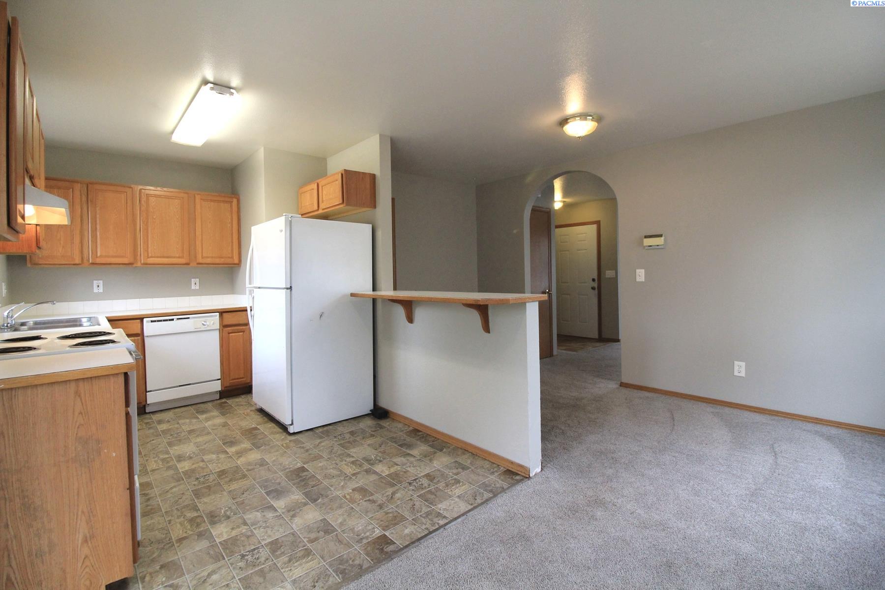 825 Elm St, Kennewick, WA 99336