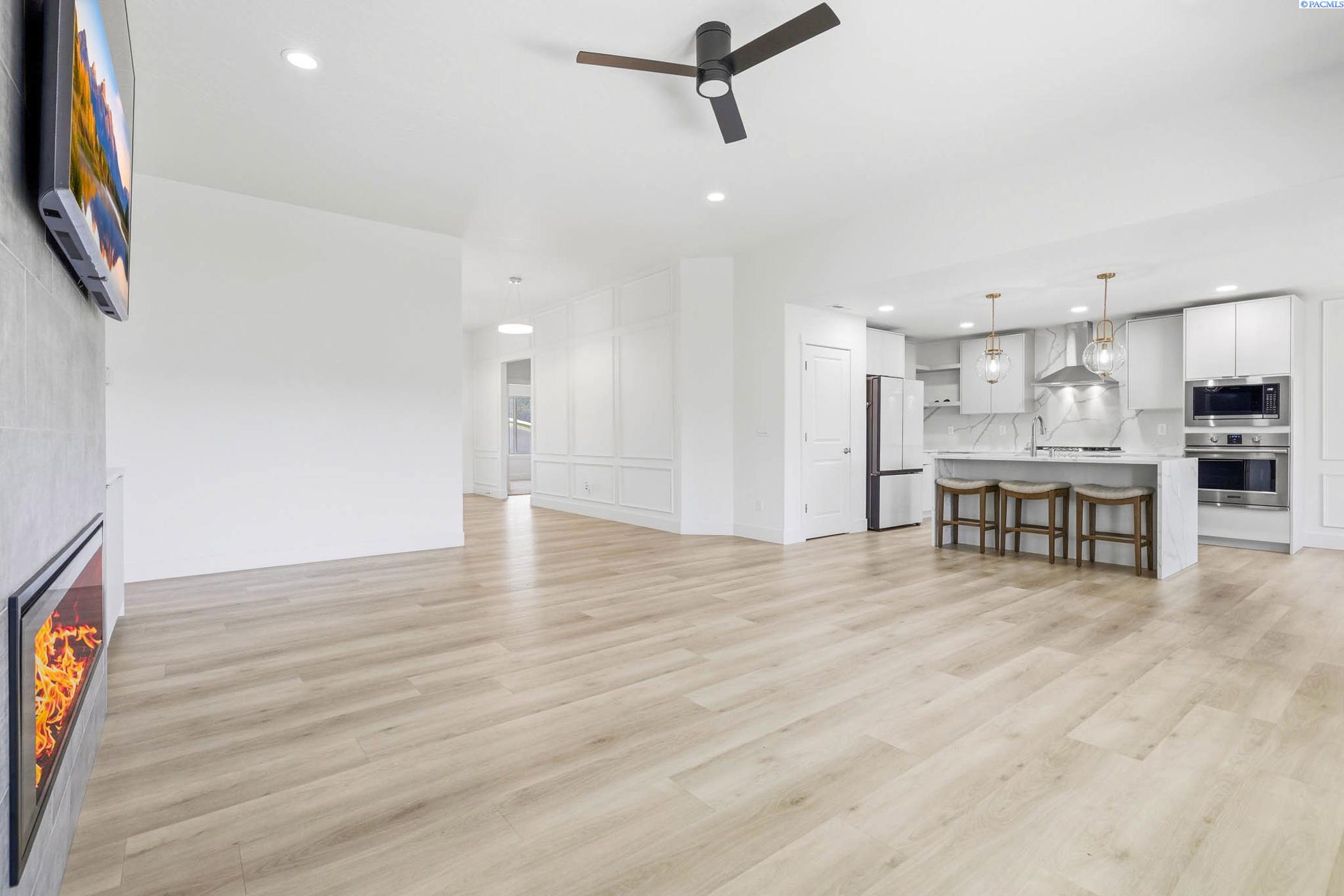 6419 32nd , Kennewick, WA 99338