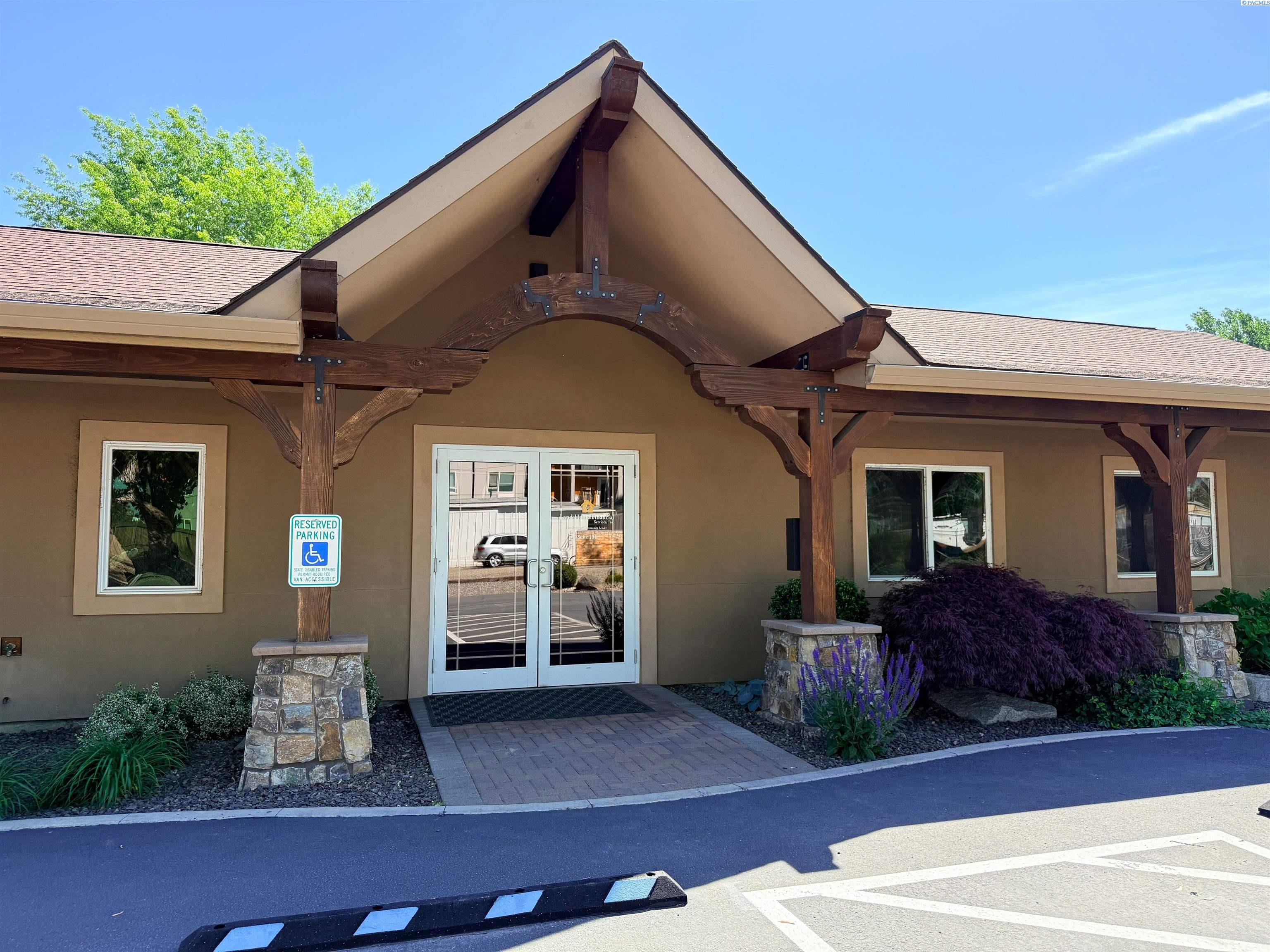 1212 Columbia Park Trl #A, Richland, WA 99352
