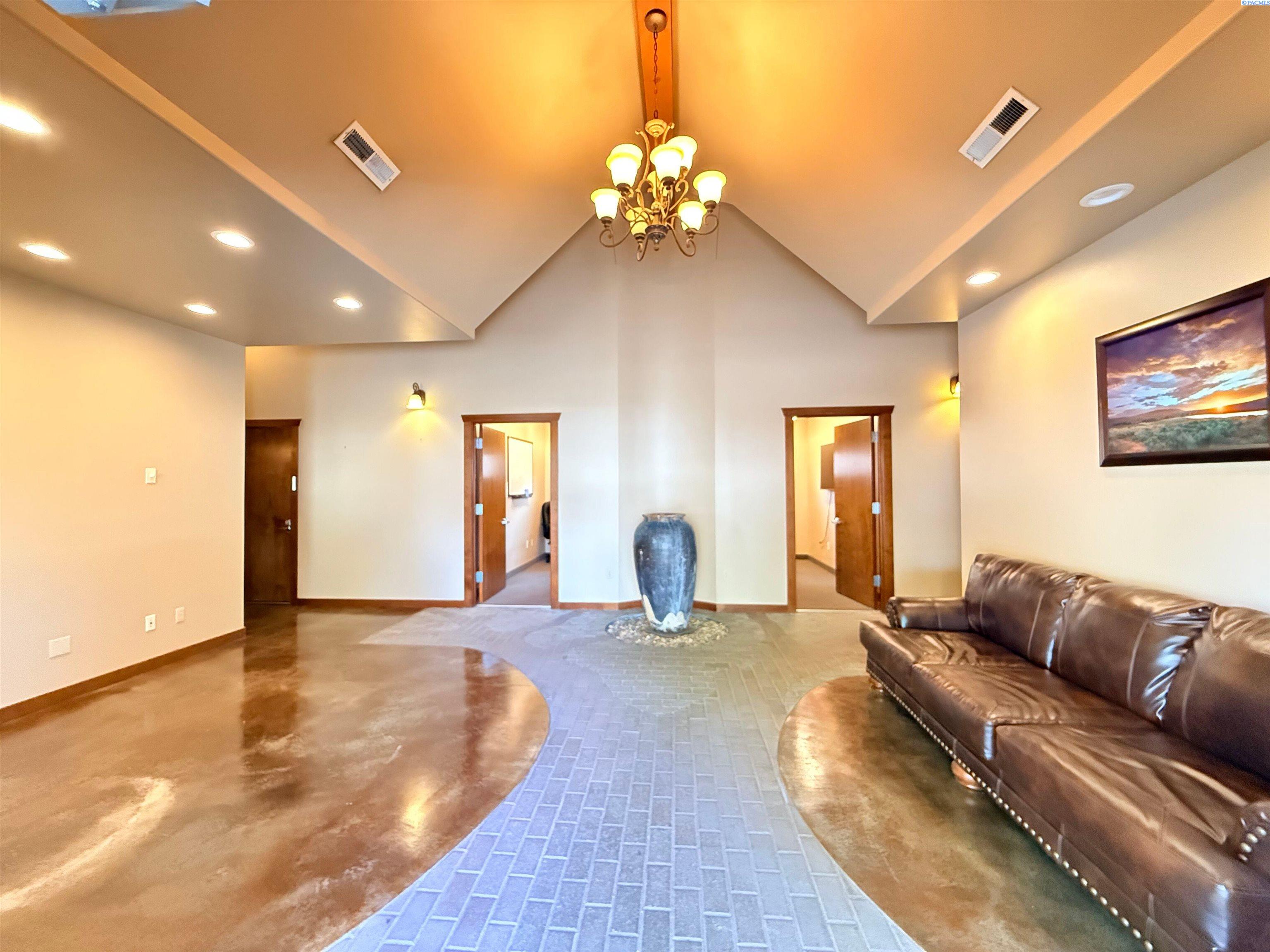 1212 Columbia Park Trl #A, Richland, WA 99352