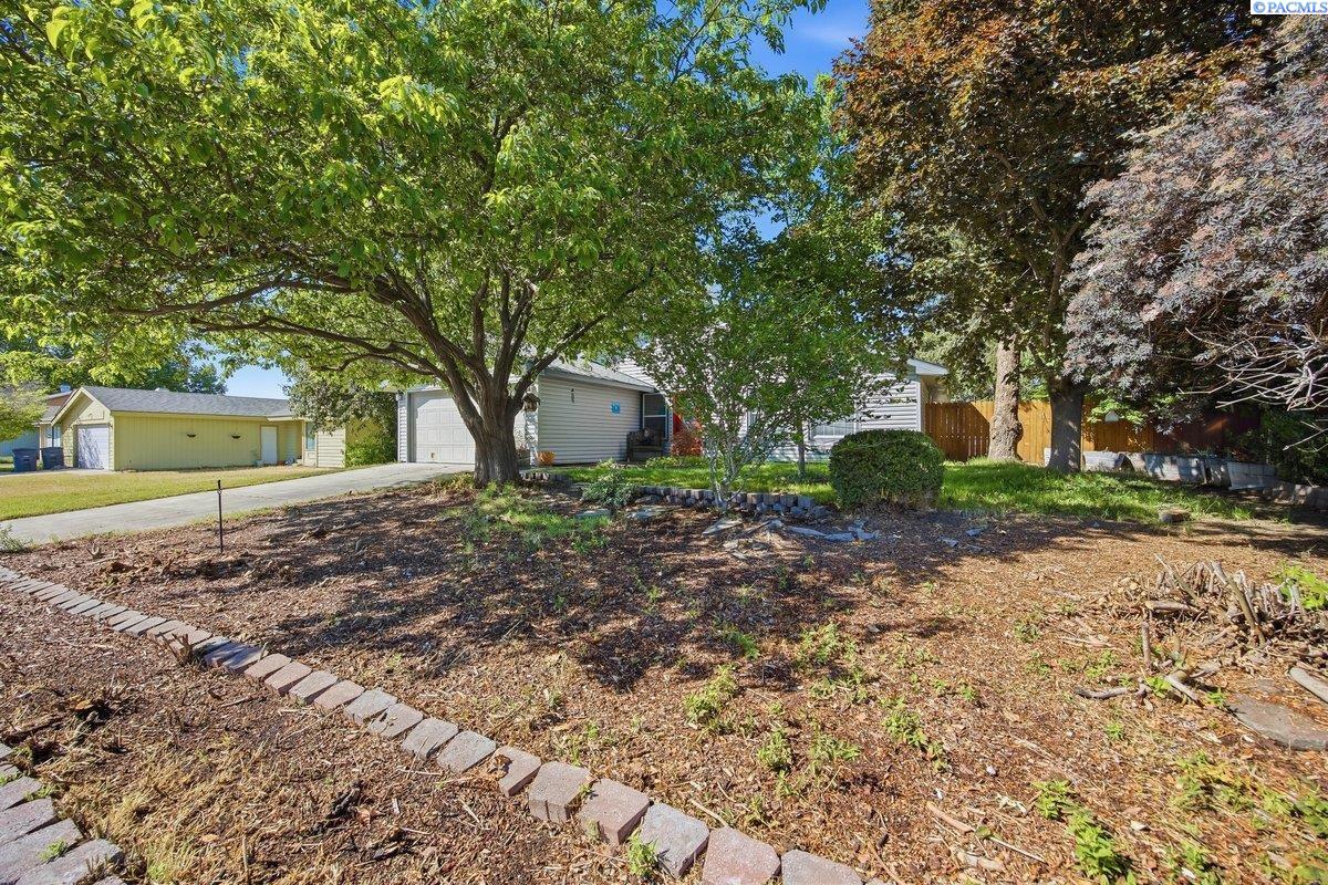 8712 Entiat Ave, Kennewick, WA 99336-9999